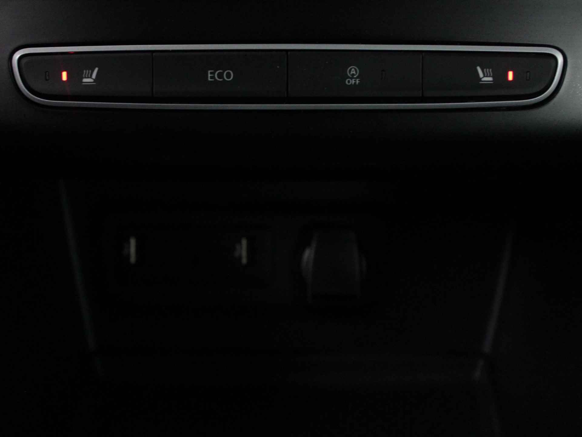 Renault Mégane Estate 1.2 TCe 130 Limited | Trekhaak | Navi | Clima | Cruise | PDC V+A | LM velgen 16" | Apple Carplay/Android Auto - 45/48