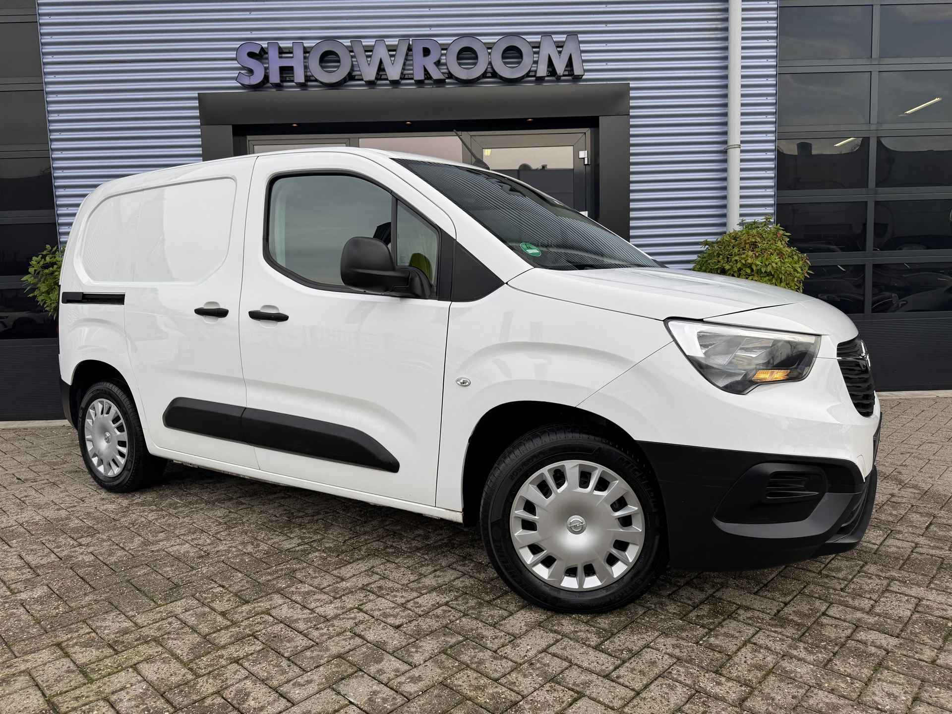 Opel Combo 1.2 Turbo L1H1 Edition Airco|Apple Carplay|Cruisecontrol|PDC - 9/25