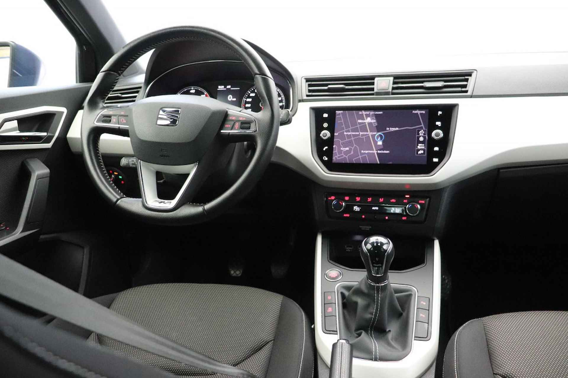SEAT Arona 1.6 TDI Xcellence Business Intense - Navi, Camera, LED, - 4/29