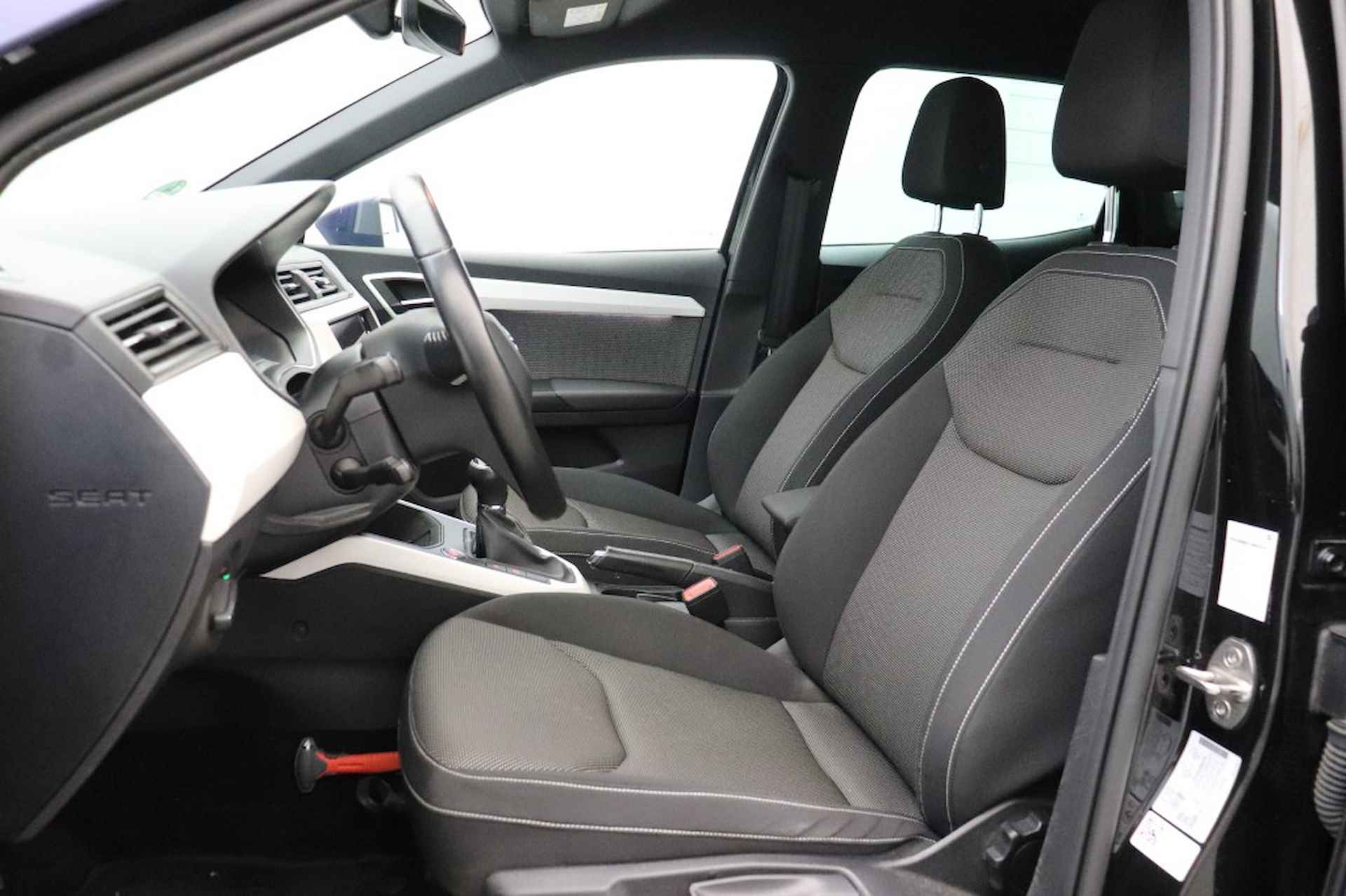 SEAT Arona 1.6 TDI Xcellence Business Intense - Navi, Camera, LED, - 6/29