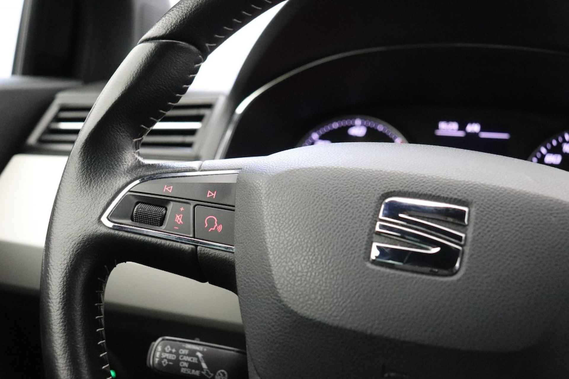 SEAT Arona 1.6 TDI Xcellence Business Intense - Navi, Camera, LED, - 17/29