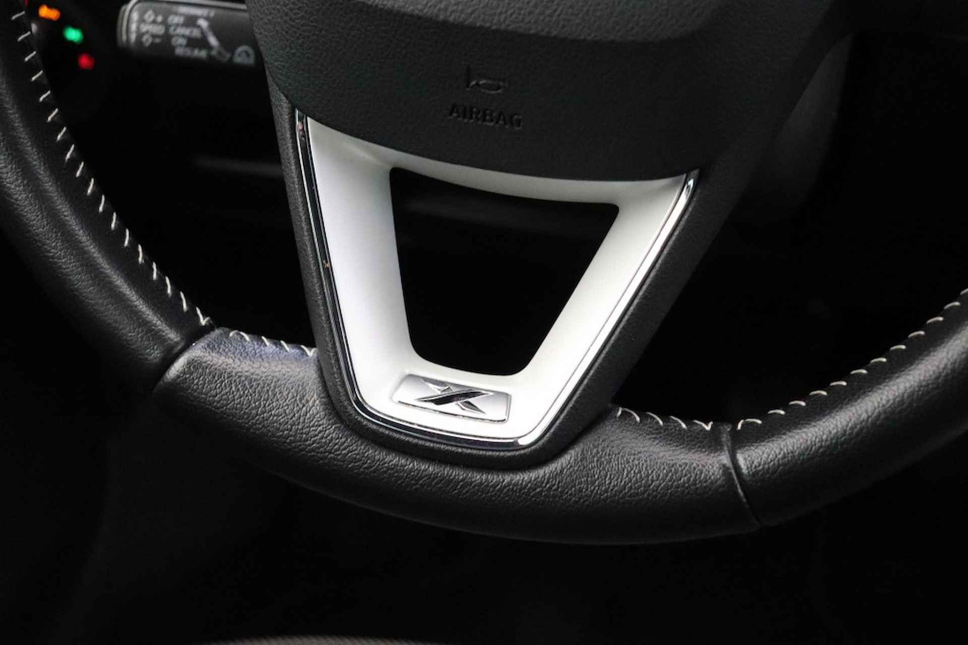 SEAT Arona 1.6 TDI Xcellence Business Intense - Navi, Camera, LED, - 20/29