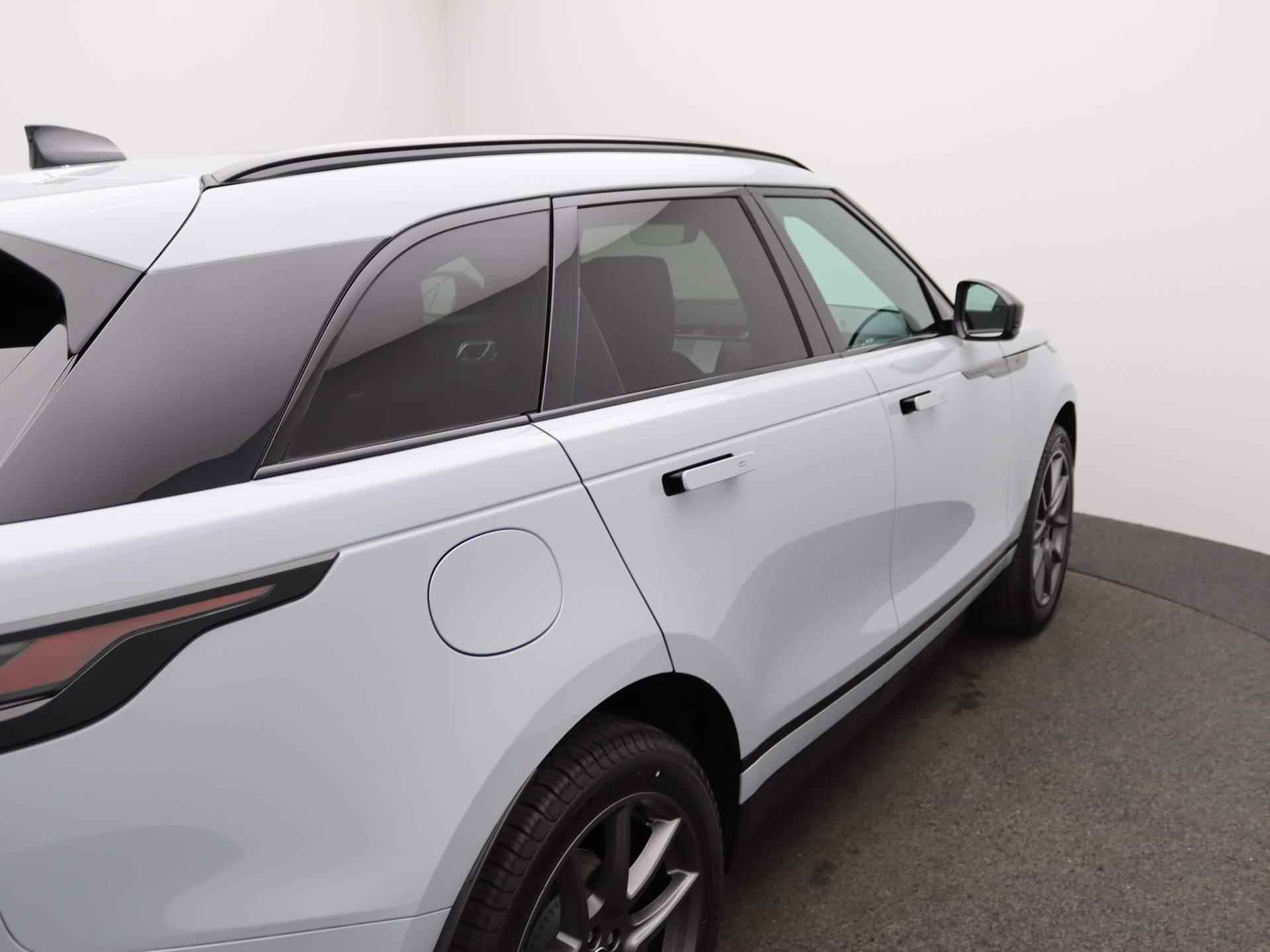 Land Rover Range Rover Velar 2.0 P400e AWD Dynamic HSE PHEV Nieuw | Panorama dak | Cold Climate | Black Pack | Stoel verwarming en koeling | Sfeerverlichting | Meridian 3D Surround - 43/52