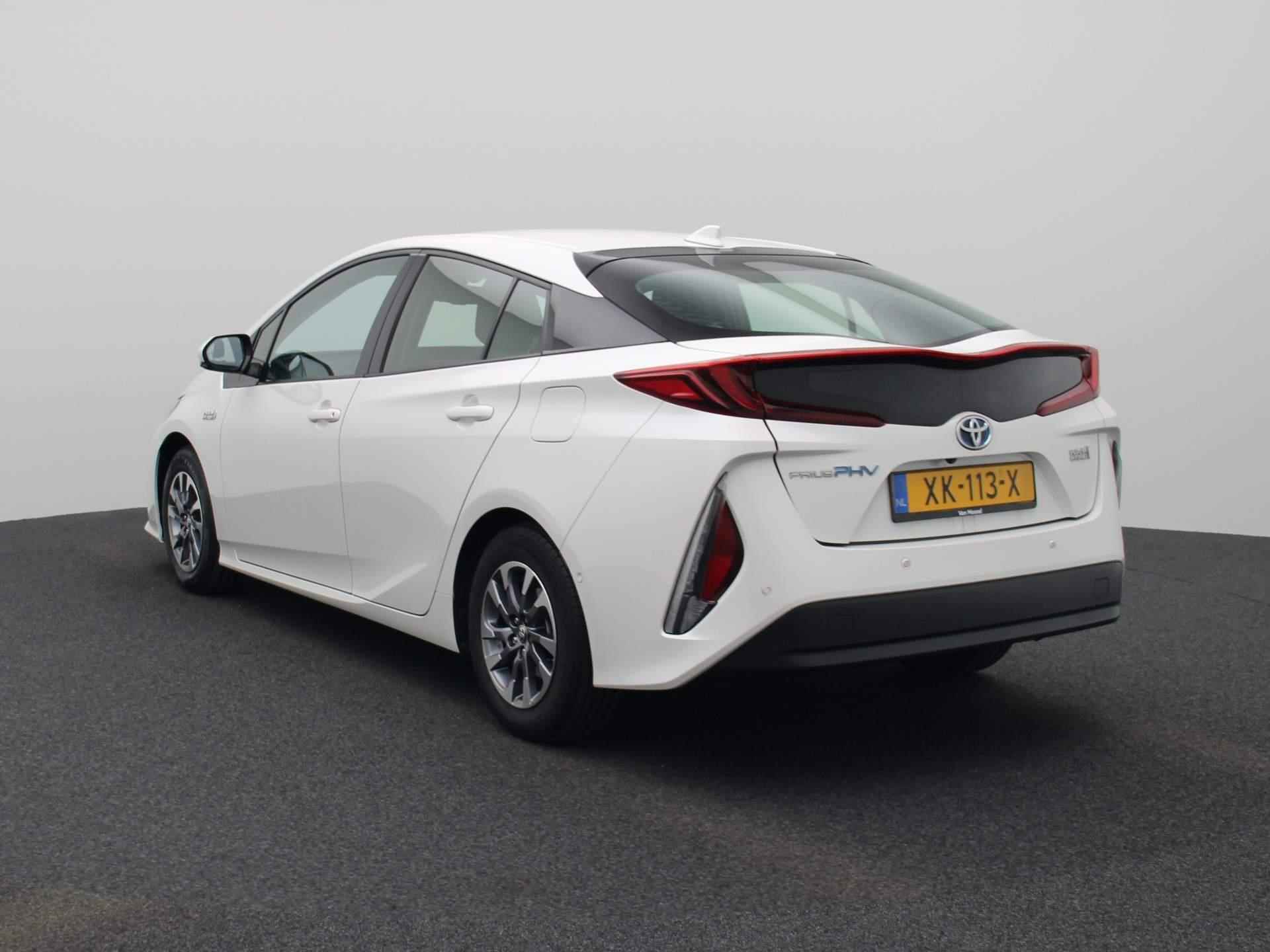 Toyota Prius 1.8 Plug-in Business Plus | JBL Audio | Camera | Head Up | Navigatie | - 2/40