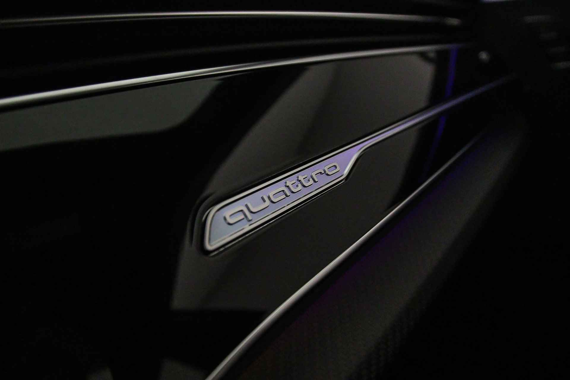 Audi SQ8 4.0 TFSI Quattro 507pk | Advanced Onderstel | Head Up | B&O | OLED | 23 inch | Sportdiff | Standkachel | Alcantara Hemel | Leder | S-Stoelen | Stoelventilatie/Massage | Carbon | - 30/76