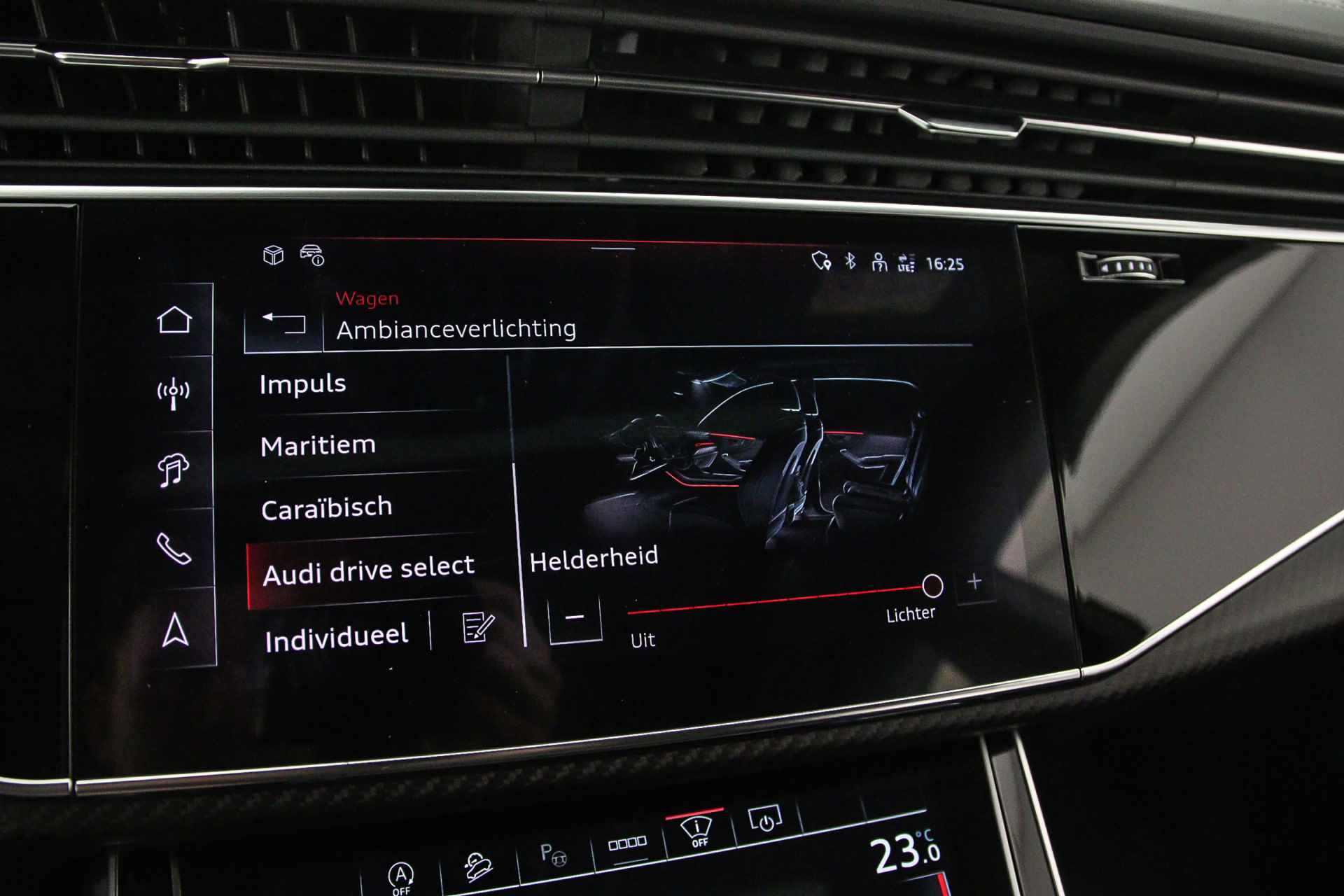 Audi SQ8 4.0 TFSI Quattro 507pk | Advanced Onderstel | Head Up | B&O | OLED | 23 inch | Sportdiff | Standkachel | Alcantara Hemel | Leder | S-Stoelen | Stoelventilatie/Massage | Carbon | - 45/76