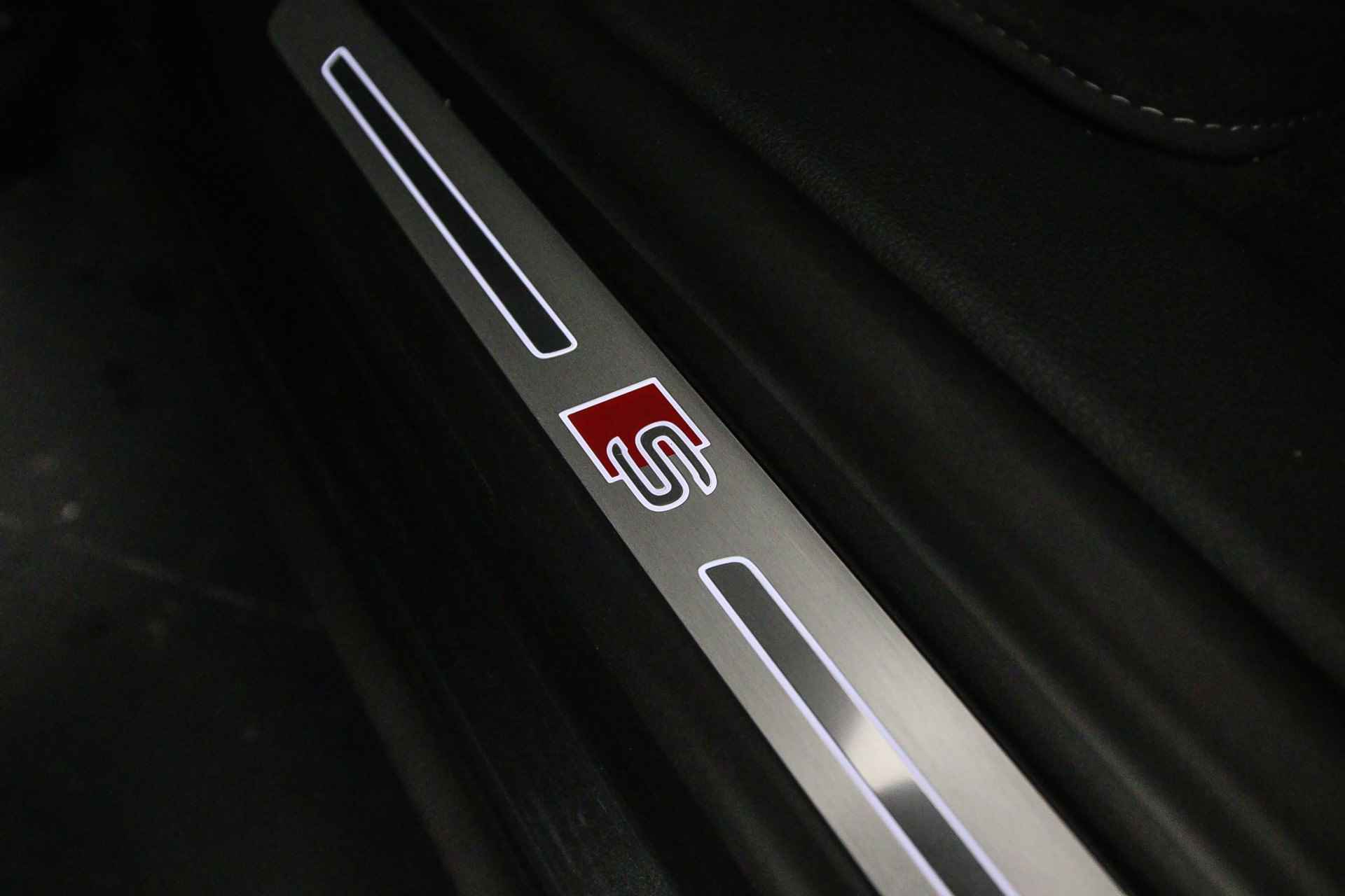 Audi SQ8 4.0 TFSI Quattro 507pk | Advanced Onderstel | Head Up | B&O | OLED | 23 inch | Sportdiff | Standkachel | Alcantara Hemel | Leder | S-Stoelen | Stoelventilatie/Massage | Carbon | - 52/76