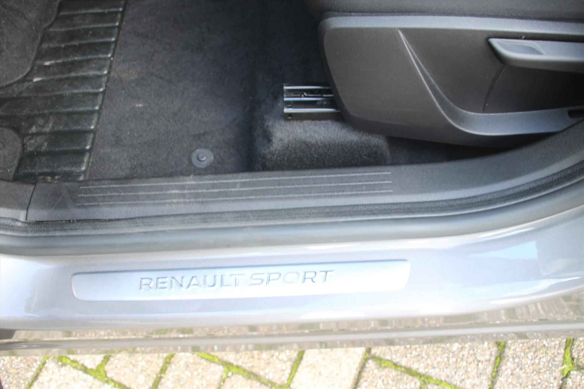 Renault Captur 160PK-RS LINE-AUTOM-38DKM-NAVI-BOSE-ADAPTIVE CC- - 18/24