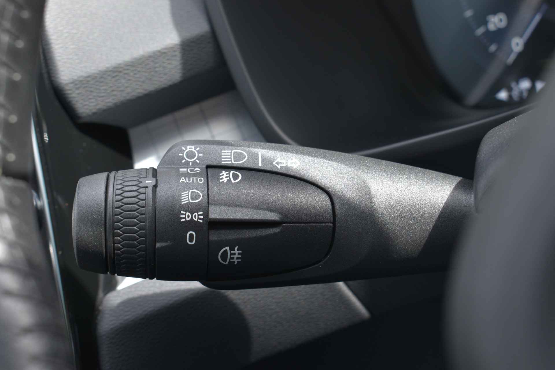 Volvo XC40 T3 Business Pro 164PK | BLIS | AppleCarplay | Keyless | Camera - 18/40
