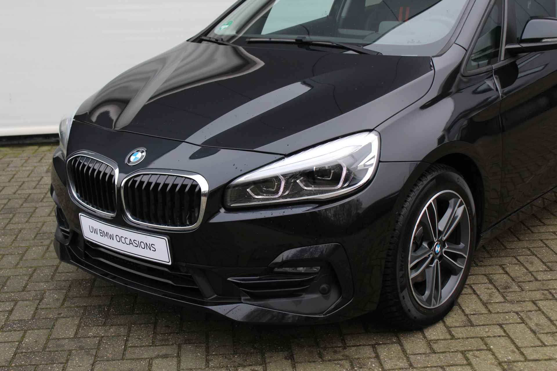 BMW 2 Serie Active Tourer 218i Executive Sport Line Automaat / Achteruitrijcamera / Sportstoelen / LED / Head-Up / Apple CarPlay / Park Assistant - 22/28