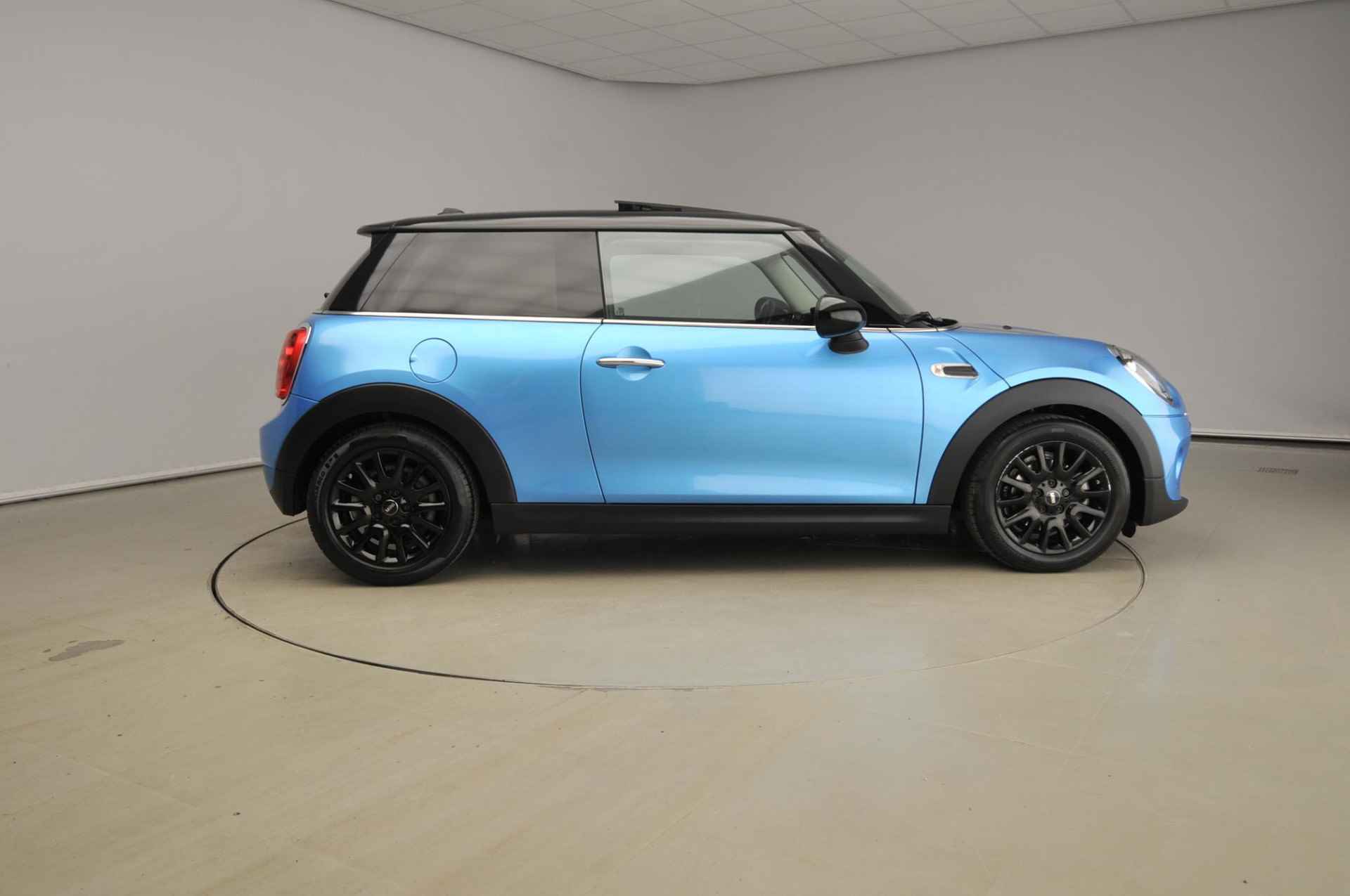 Mini 3-deurs Cooper Automaat / Sportstoelen / Panoramadak / Getint glas / Alu wielen Black - 5/33