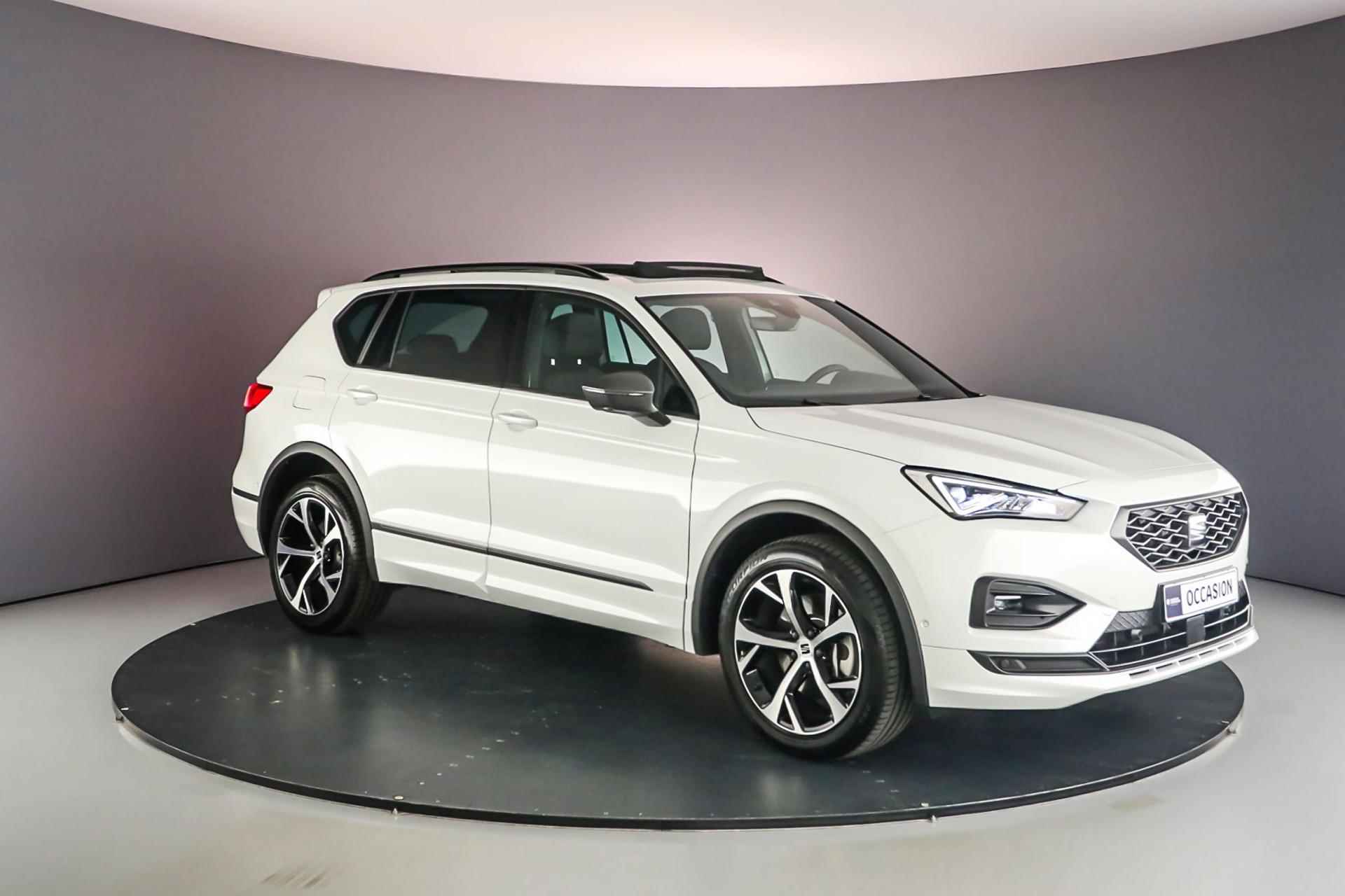 SEAT Tarraco FR 1.4 TSI e-Hybrid 245pk DSG Automaat Trekhaak, Panoramadak, Elektrische achterklep, Lederen bekleding, Achteruitrijcamera, Navigatie, Adaptive cruise control, Stuurwiel verwarmd, LED verlichting, Stoelverwarming, Parkeersensoren - 8/65