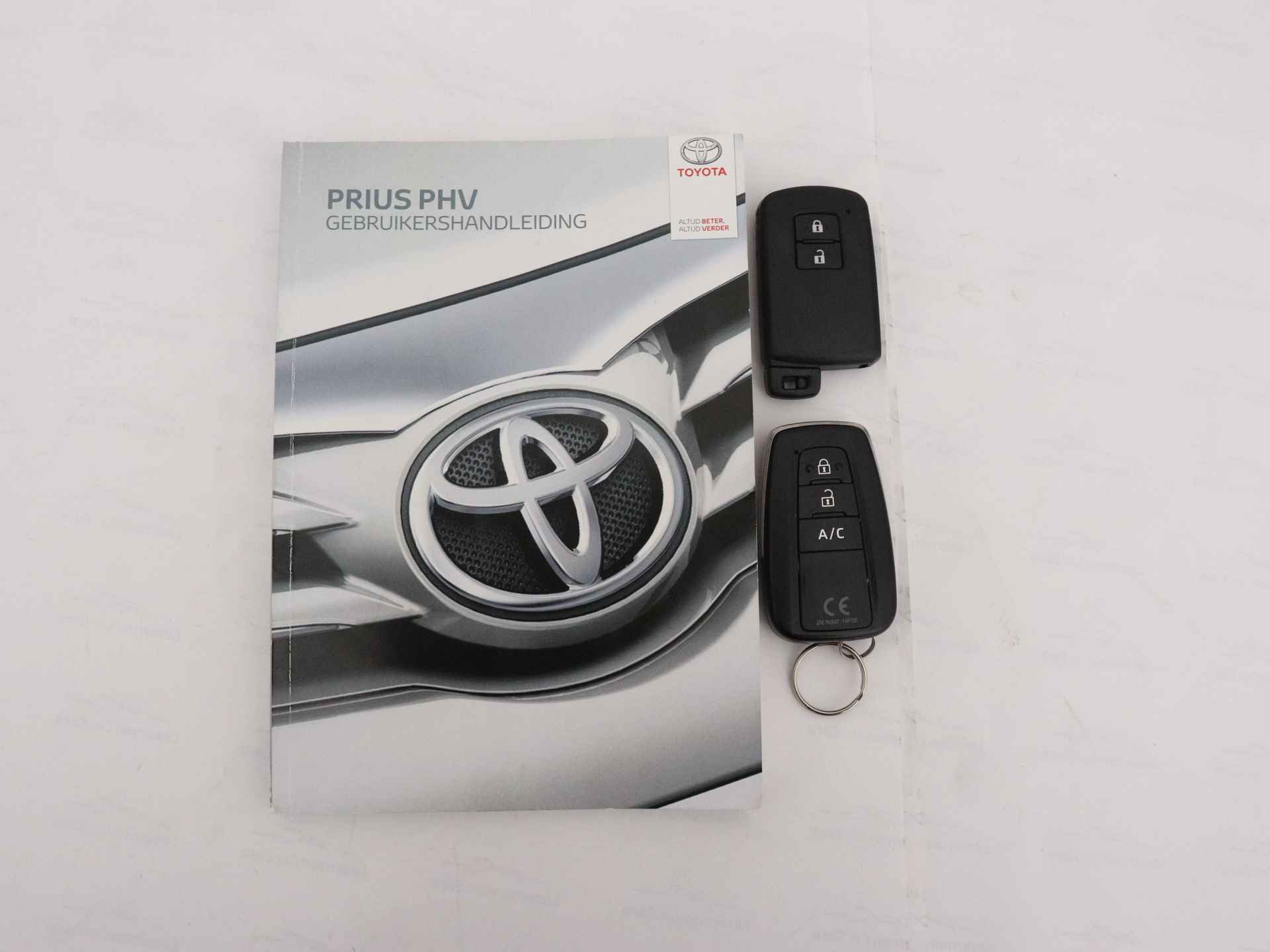 Toyota Prius 1.8 Plug-in Business Plus Limited | parkeersensoren achter | Plug - In | - 14/45