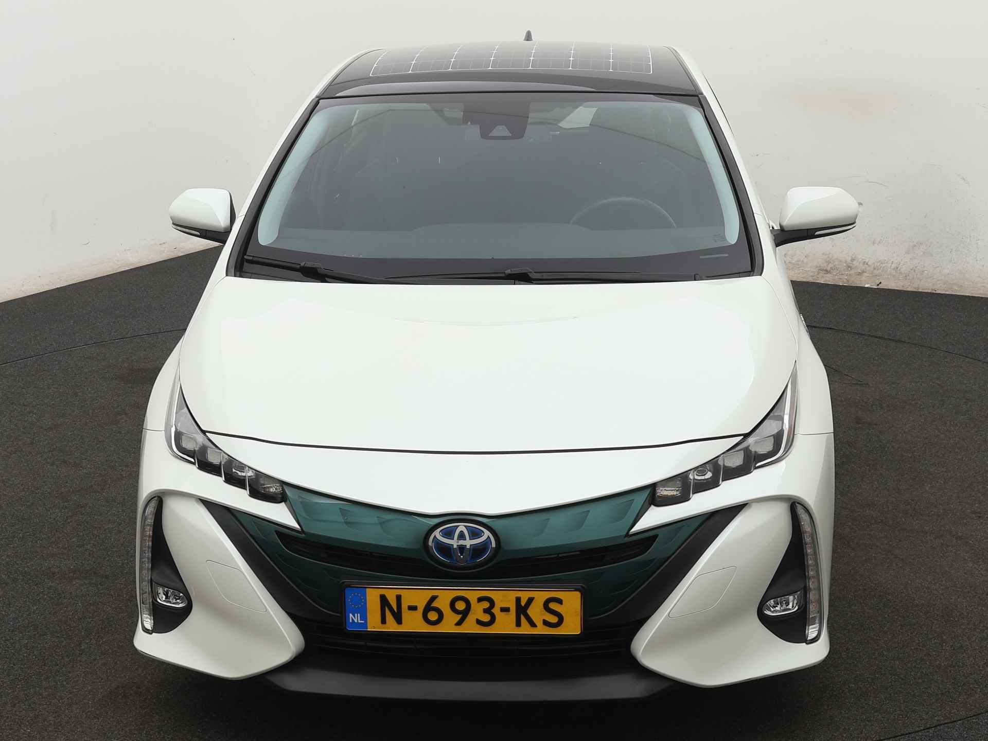 Toyota Prius 1.8 Plug-in Business Plus Limited | parkeersensoren achter | Plug - In | - 28/45