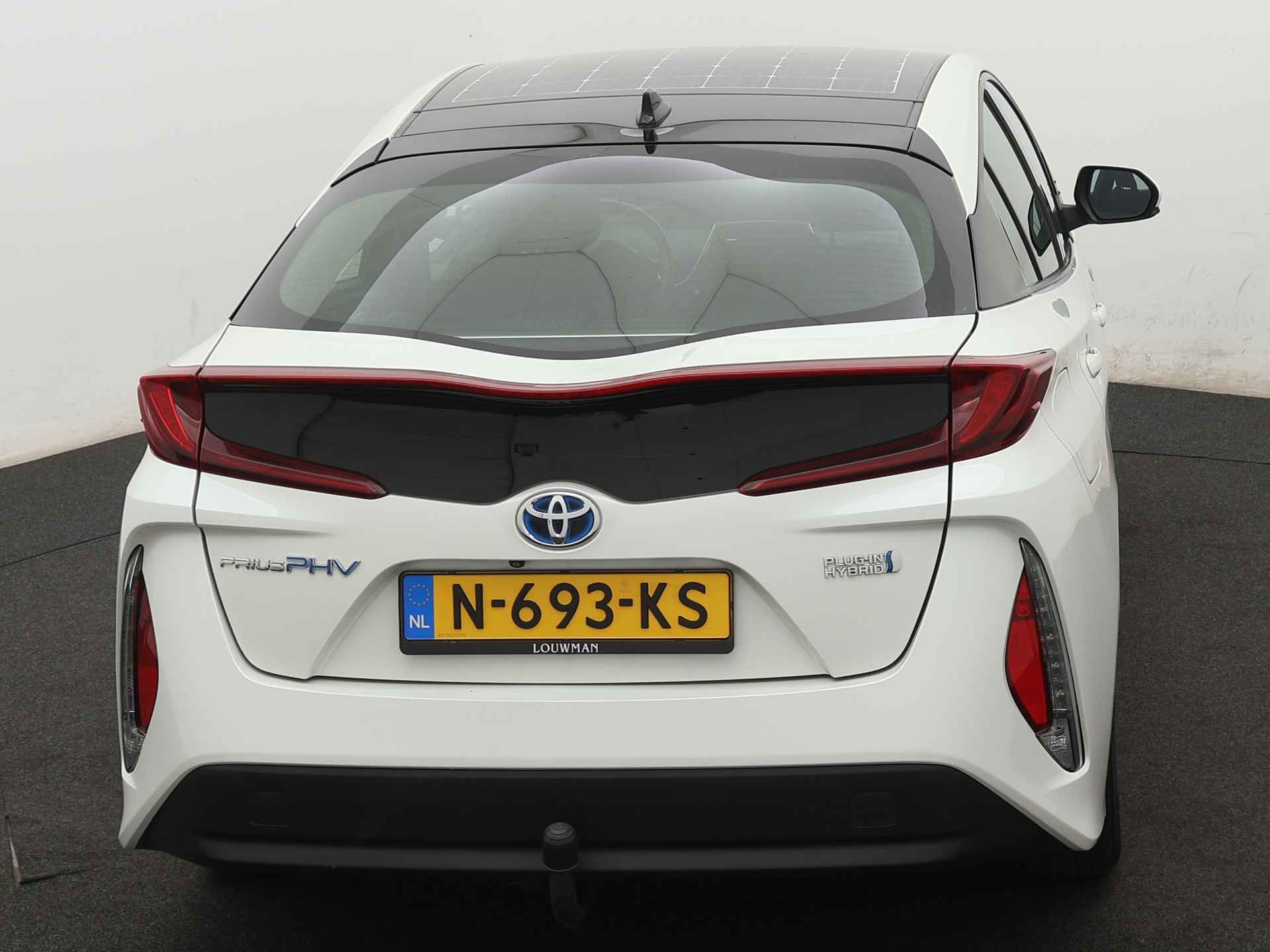 Toyota Prius 1.8 Plug-in Business Plus Limited | parkeersensoren achter | Plug - In | - 30/45