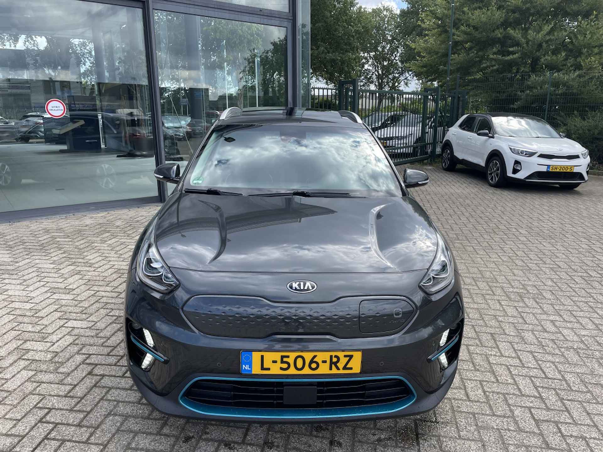 Kia e-Niro DynamicPlusLine 64 kWh * 2.000,- Euro Subsidie!!* - 6/17