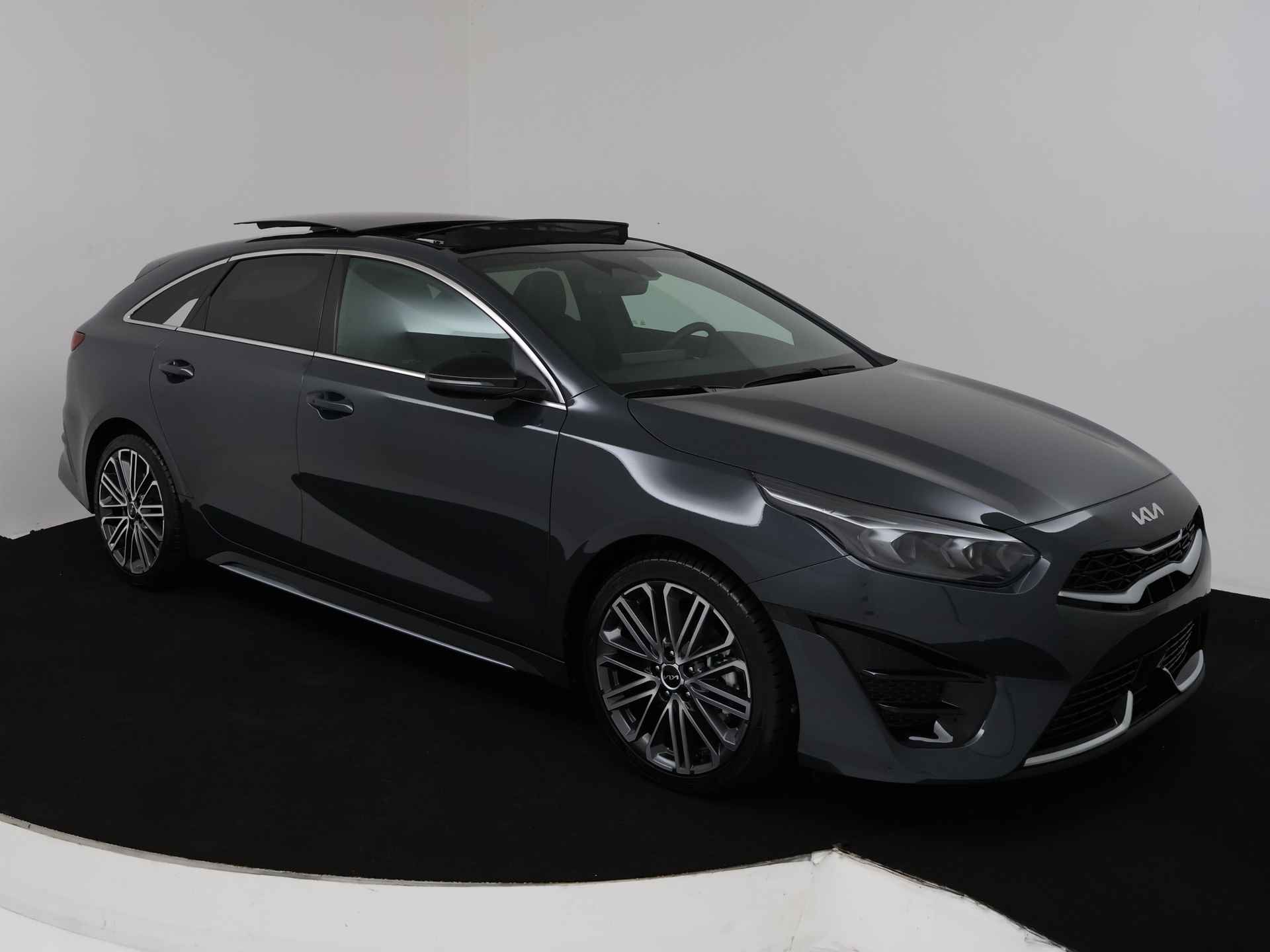 Kia ProCeed 1.5 T-GDi GT-PlusLine | Adaptive Cruise Control| Panoramadak | Achterbank verwarmd | NIEUW!! Uit voorraad leverbaar! - 23/39