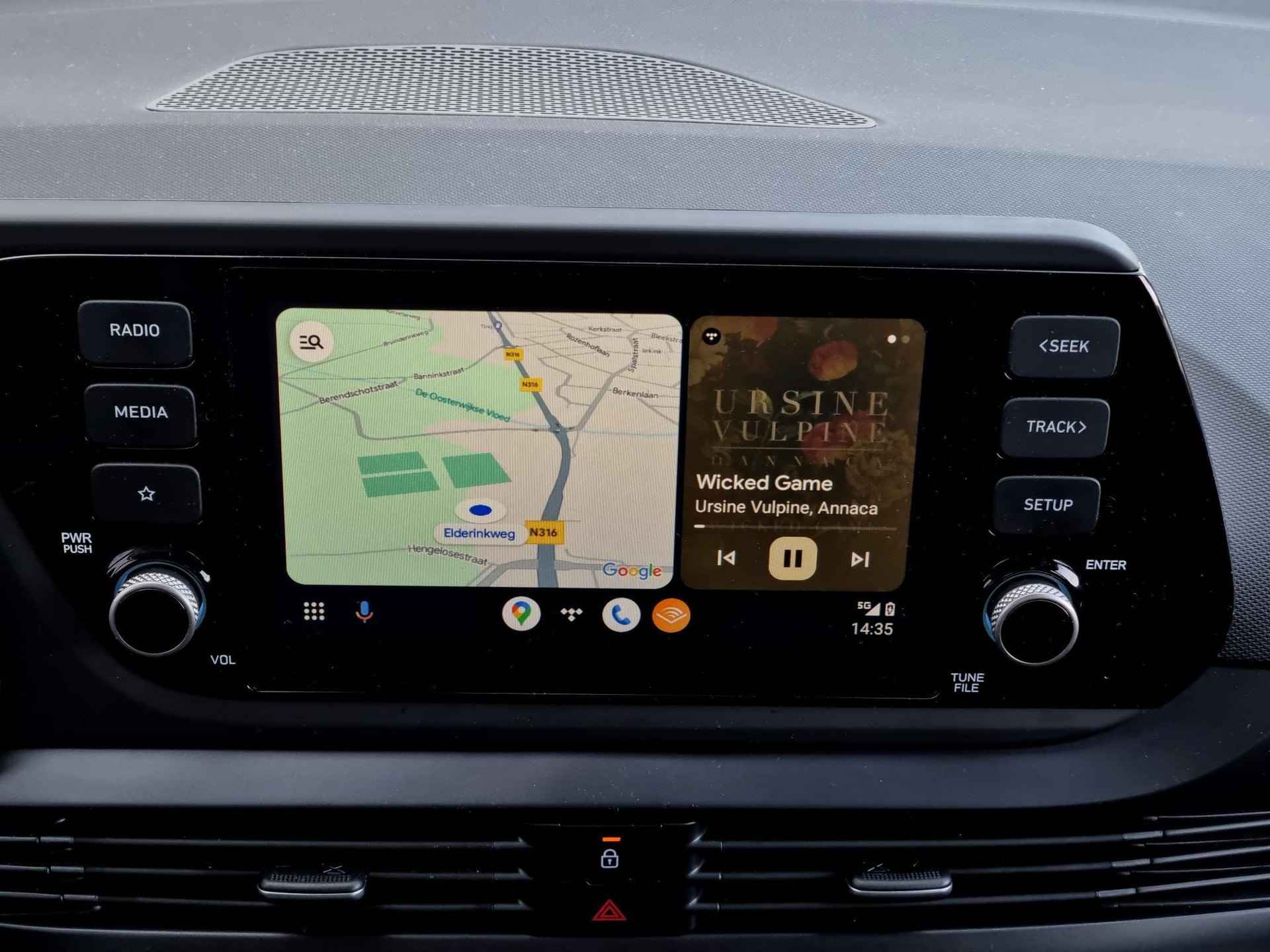 Hyundai i20 1.0 T-GDI Comfort / Origineel NL / Navigatie via Android Auto/Apple Carplay - 4/33