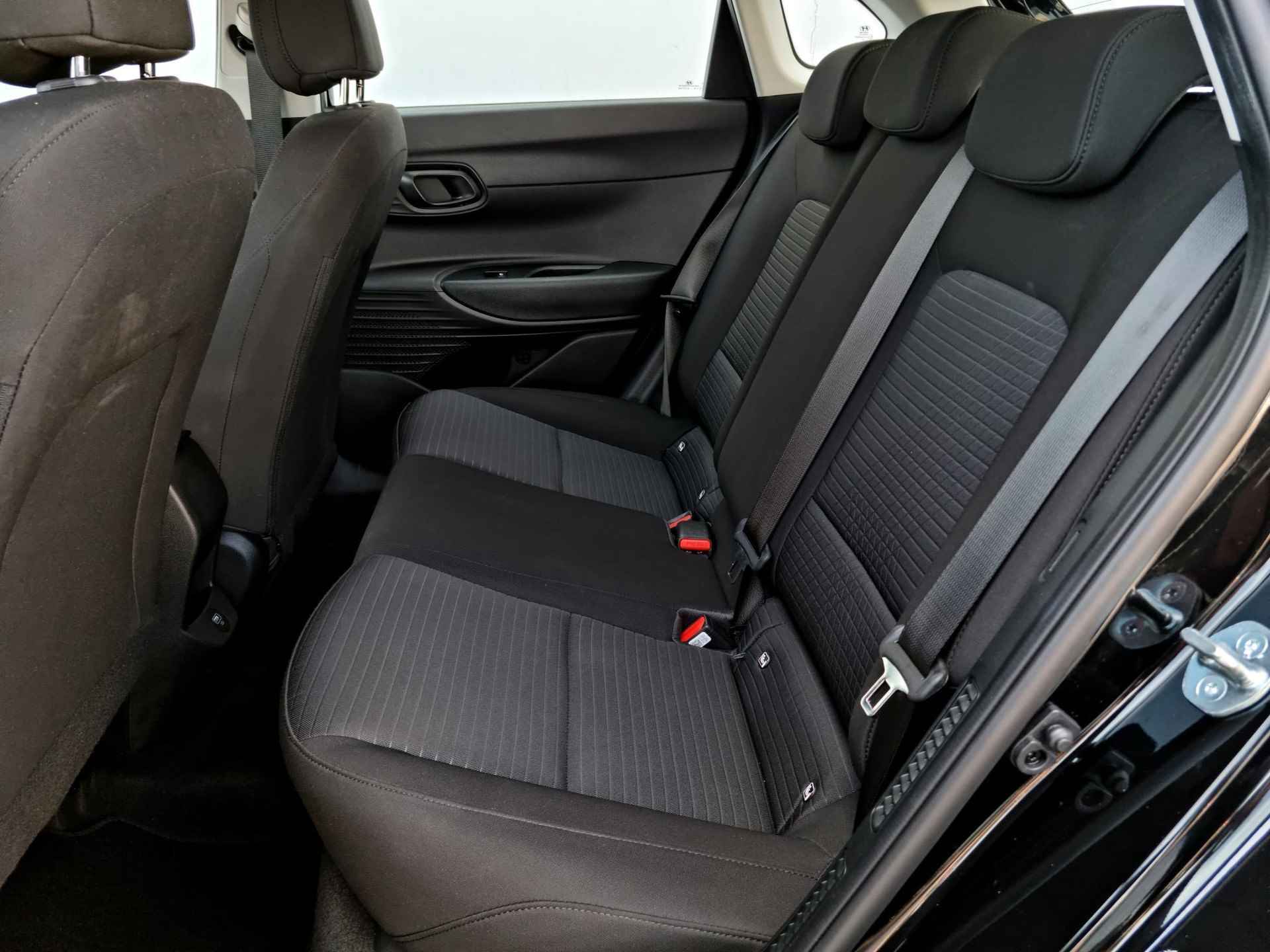 Hyundai i20 1.0 T-GDI Comfort / Origineel NL / Navigatie via Android Auto/Apple Carplay - 7/33