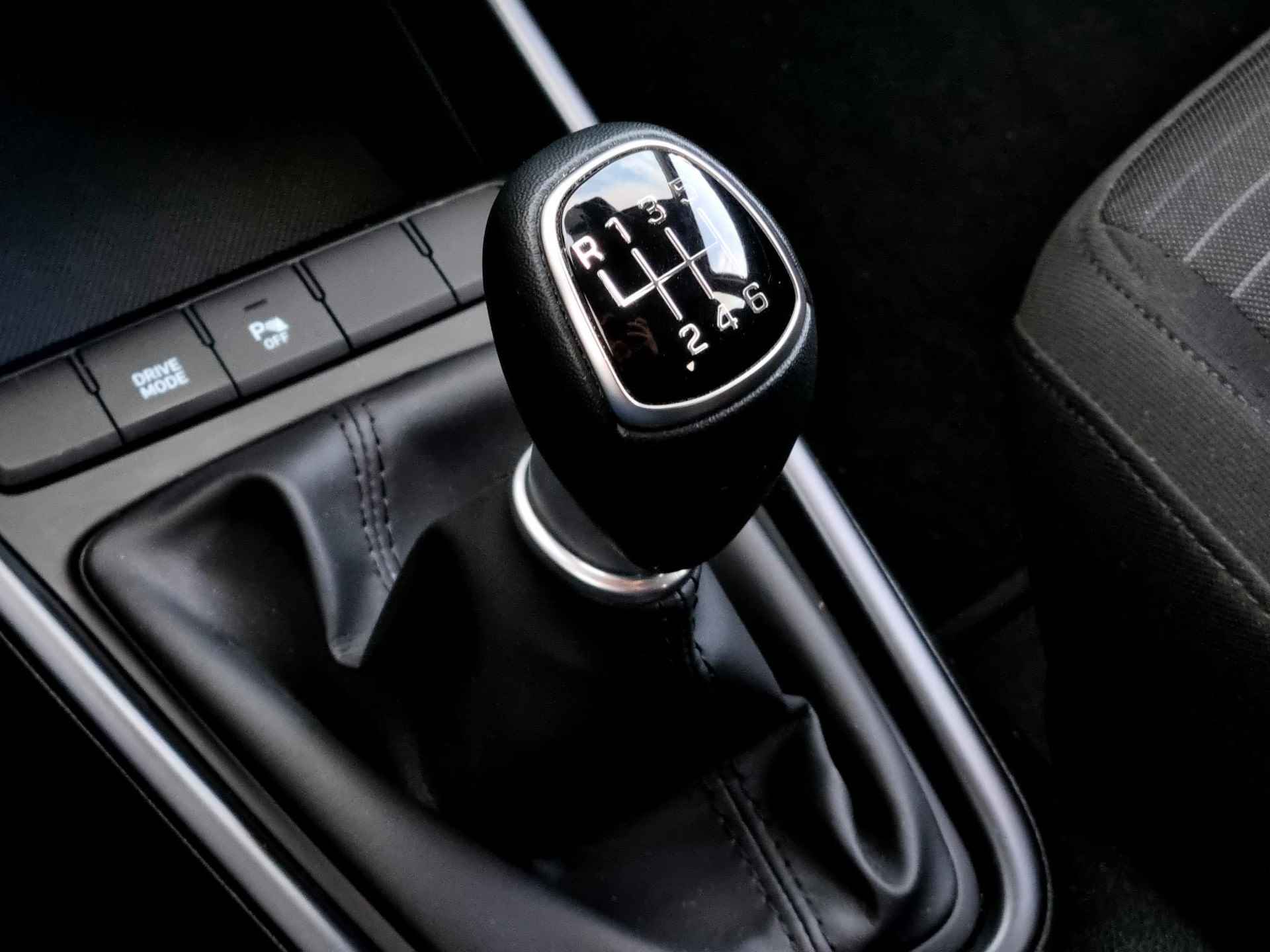 Hyundai i20 1.0 T-GDI Comfort / Origineel NL / Navigatie via Android Auto/Apple Carplay - 8/33