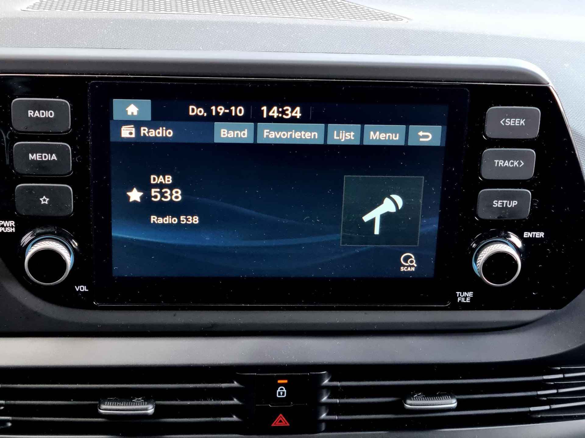 Hyundai i20 1.0 T-GDI Comfort / Origineel NL / Navigatie via Android Auto/Apple Carplay - 10/33