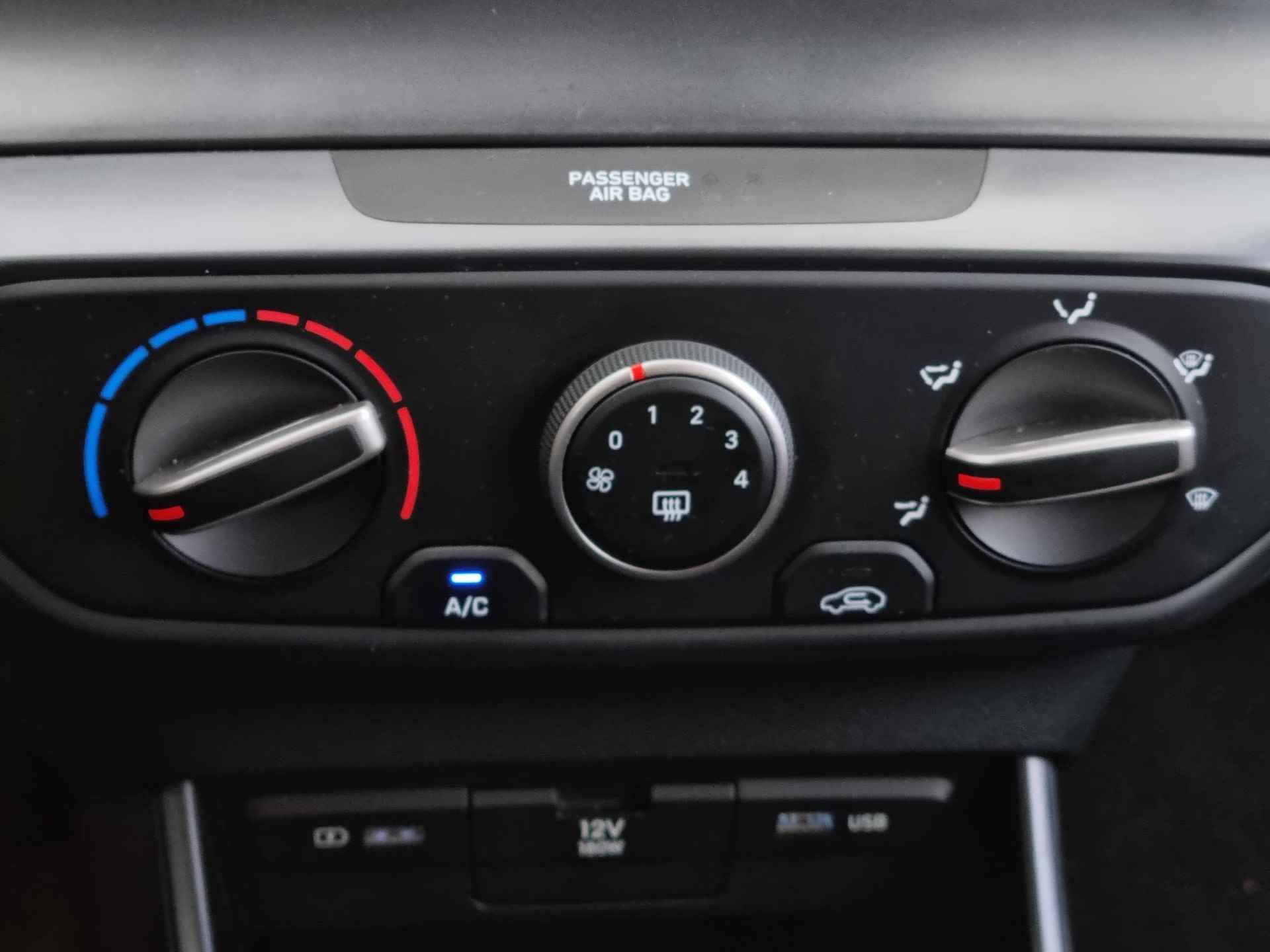 Hyundai i20 1.0 T-GDI Comfort / Origineel NL / Navigatie via Android Auto/Apple Carplay - 11/33