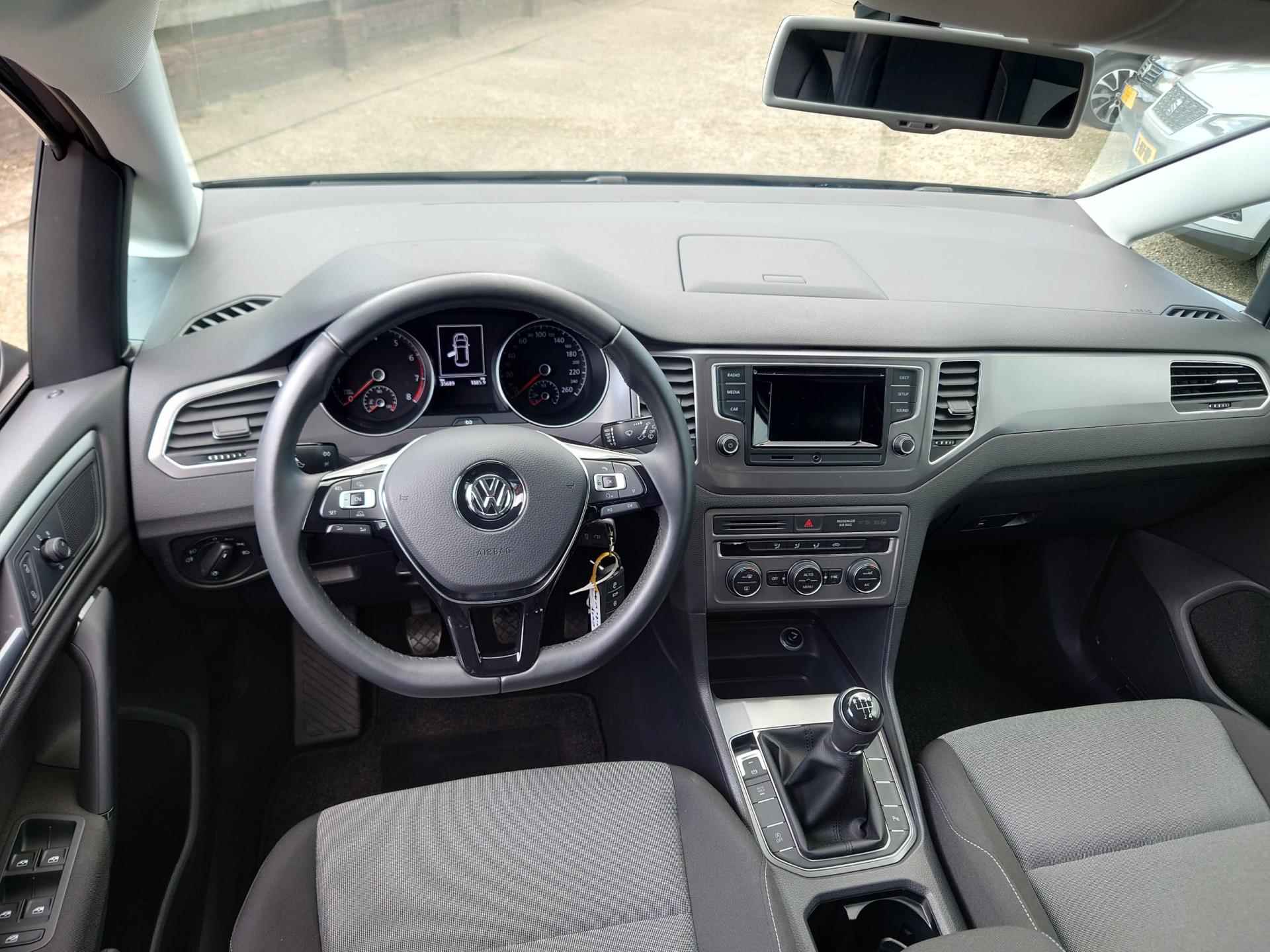 Volkswagen Golf Sportsvan 1.2 TSI, 1e eigenaar, Dealer onderhouden, Parkeersensoren, Clima - 10/24