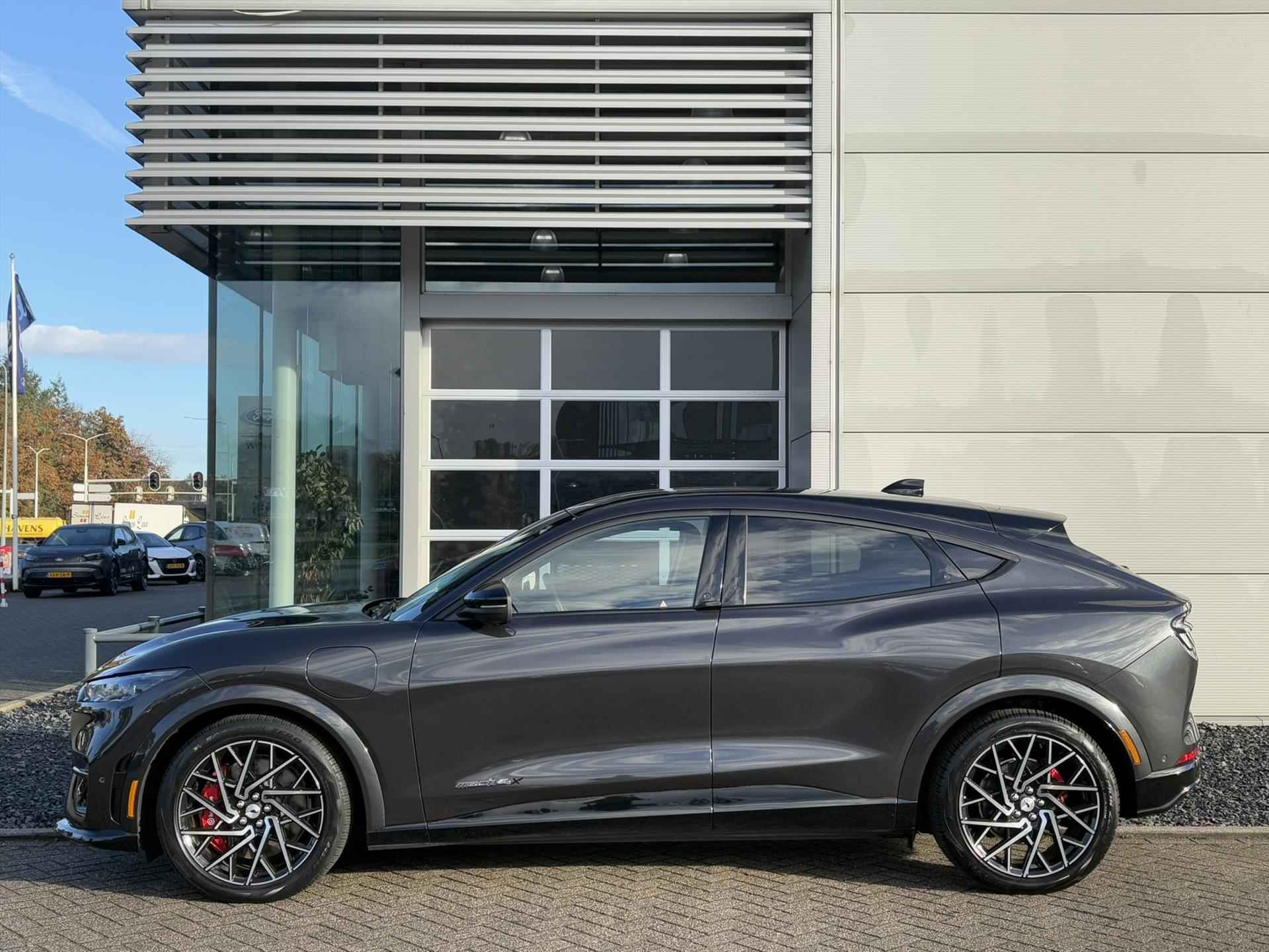 Ford Mustang Mach-E 98kWh 487pk AWD GT | Leder/Alcantara Bekleding | B&O Audio | Volledig Elektrisch | 360° Camera | 20" Lichtmetalen Velgen | Brembo Remmen | - 8/49