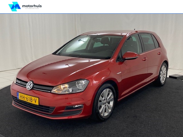 VOLKSWAGEN Golf 1.0 TSI 115pk BlueMotion 5DRS Comfortline / Parkeersensoren / Navigatie / Climate Controle