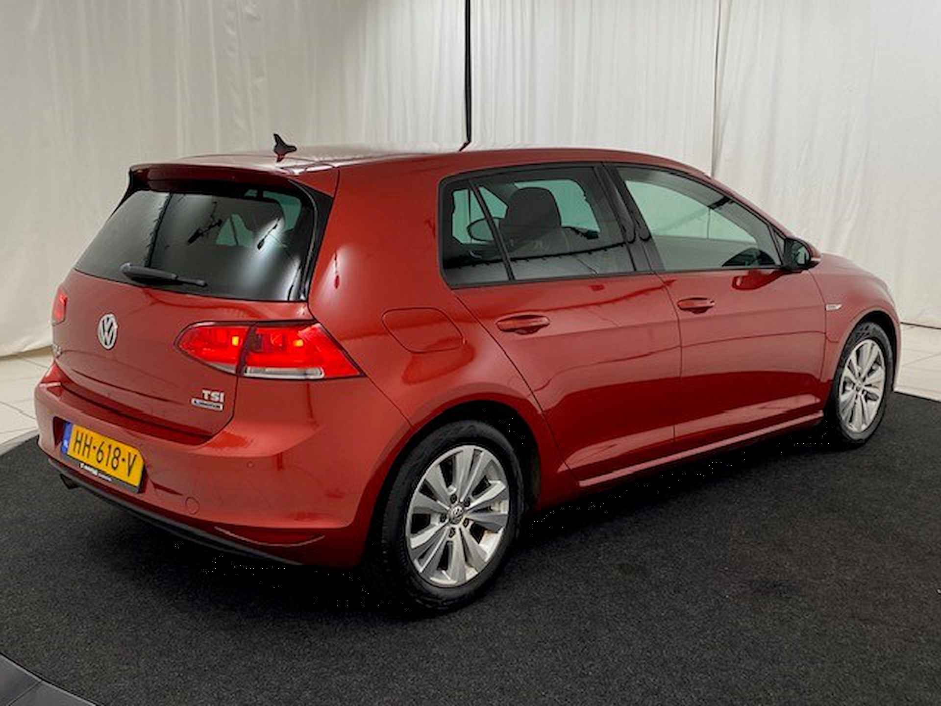 VOLKSWAGEN Golf 1.0 TSI 115pk BlueMotion 5DRS Comfortline / Parkeersensoren / Navigatie / Climate Controle - 5/27