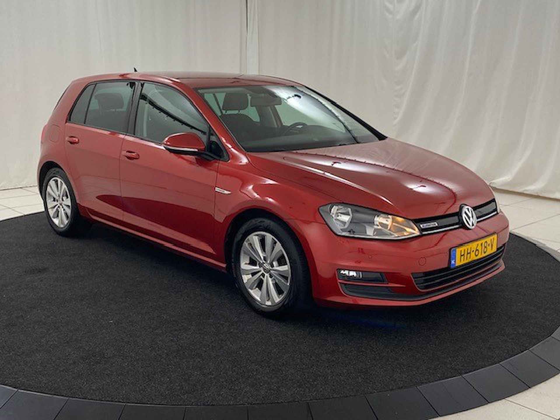 VOLKSWAGEN Golf 1.0 TSI 115pk BlueMotion 5DRS Comfortline / Parkeersensoren / Navigatie / Climate Controle - 7/27