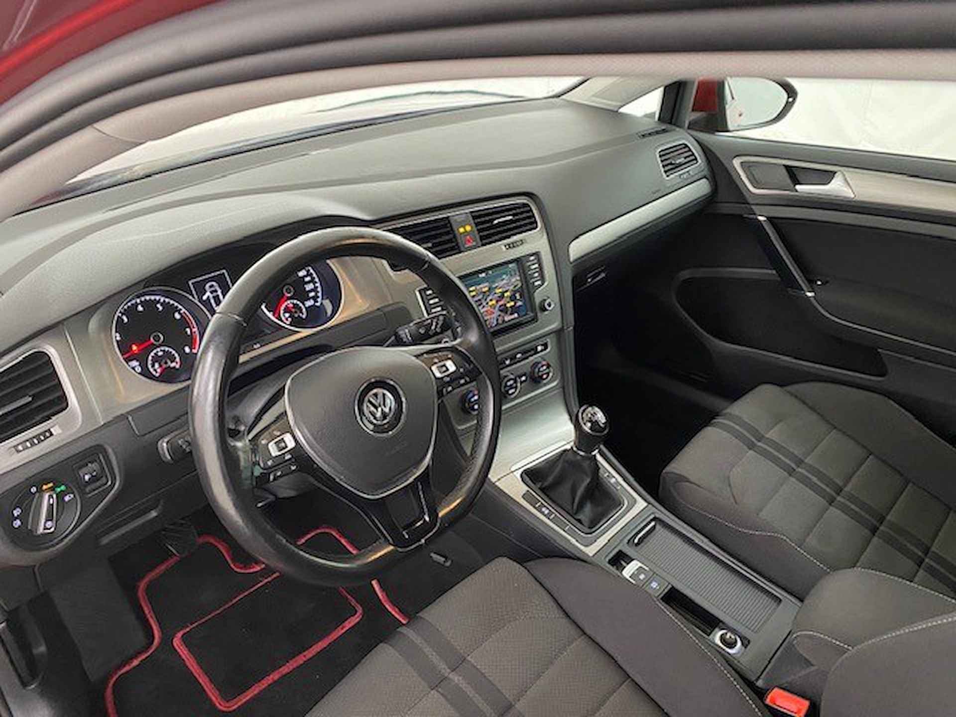 VOLKSWAGEN Golf 1.0 TSI 115pk BlueMotion 5DRS Comfortline / Parkeersensoren / Navigatie / Climate Controle - 16/27