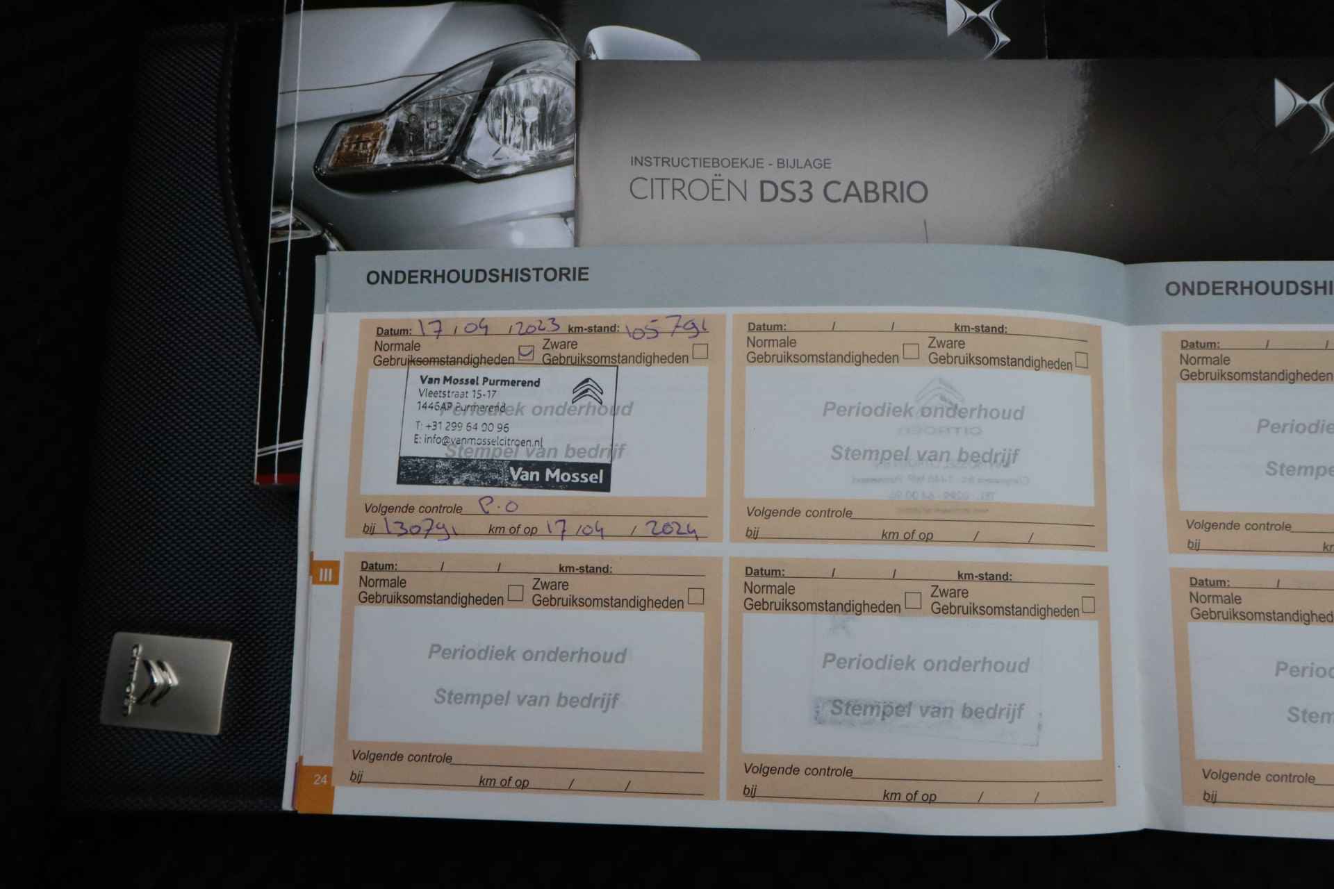 Citroën DS3 Cabrio 1.2 VTi So Chic CABRIO!! Nav I Climate I PDC -- A.S. ZONDAG OPEN VAN 11.00 T/M 15.30 -- - 10/25