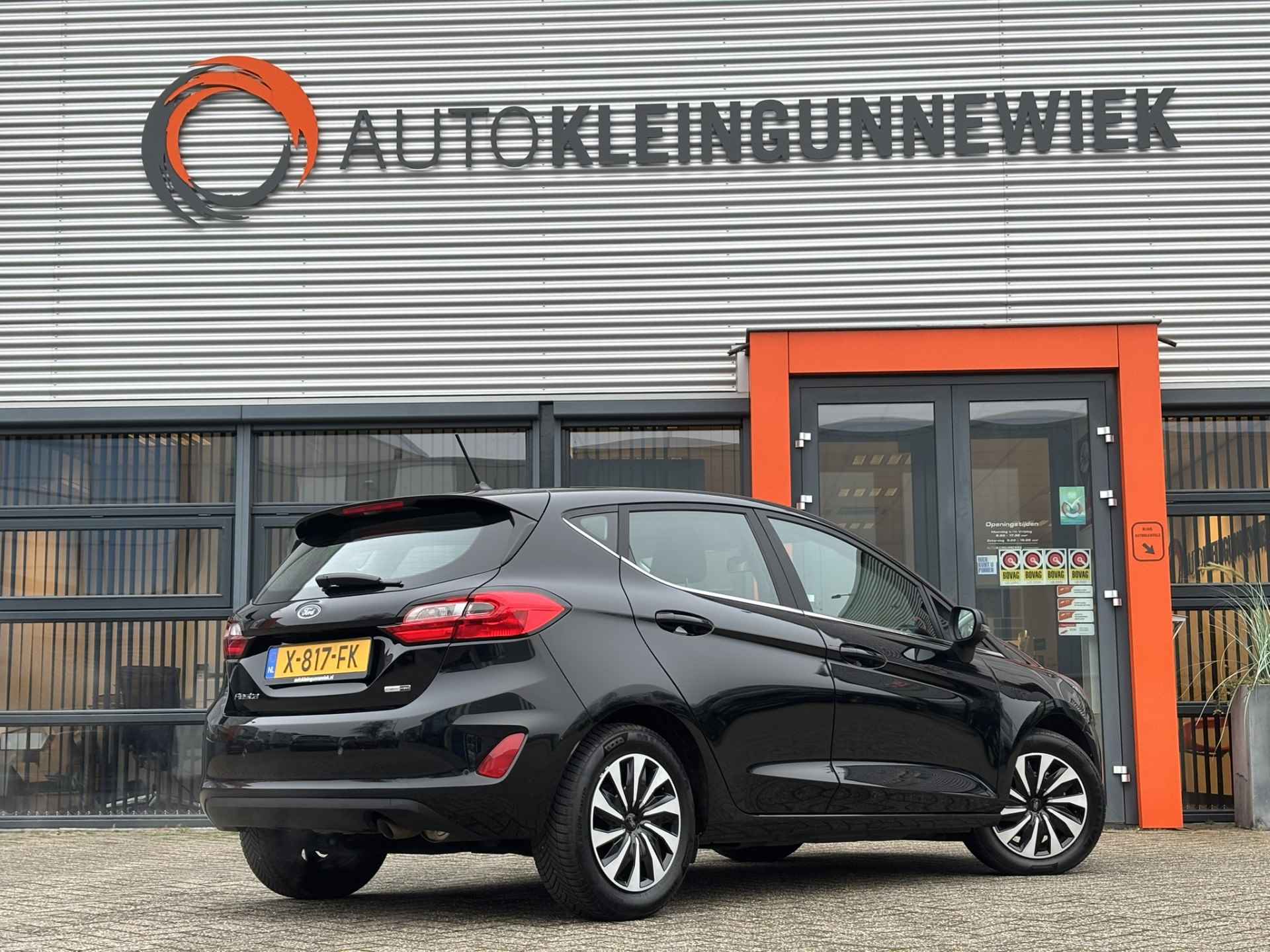 Ford Fiesta 1.0 EcoBoost Hybrid Titanium / Sensoren Achter / AndroidAuto/AppleCarplay / Stoel/Stuurverwarming / Verwarmbare Voorruit / - 4/35