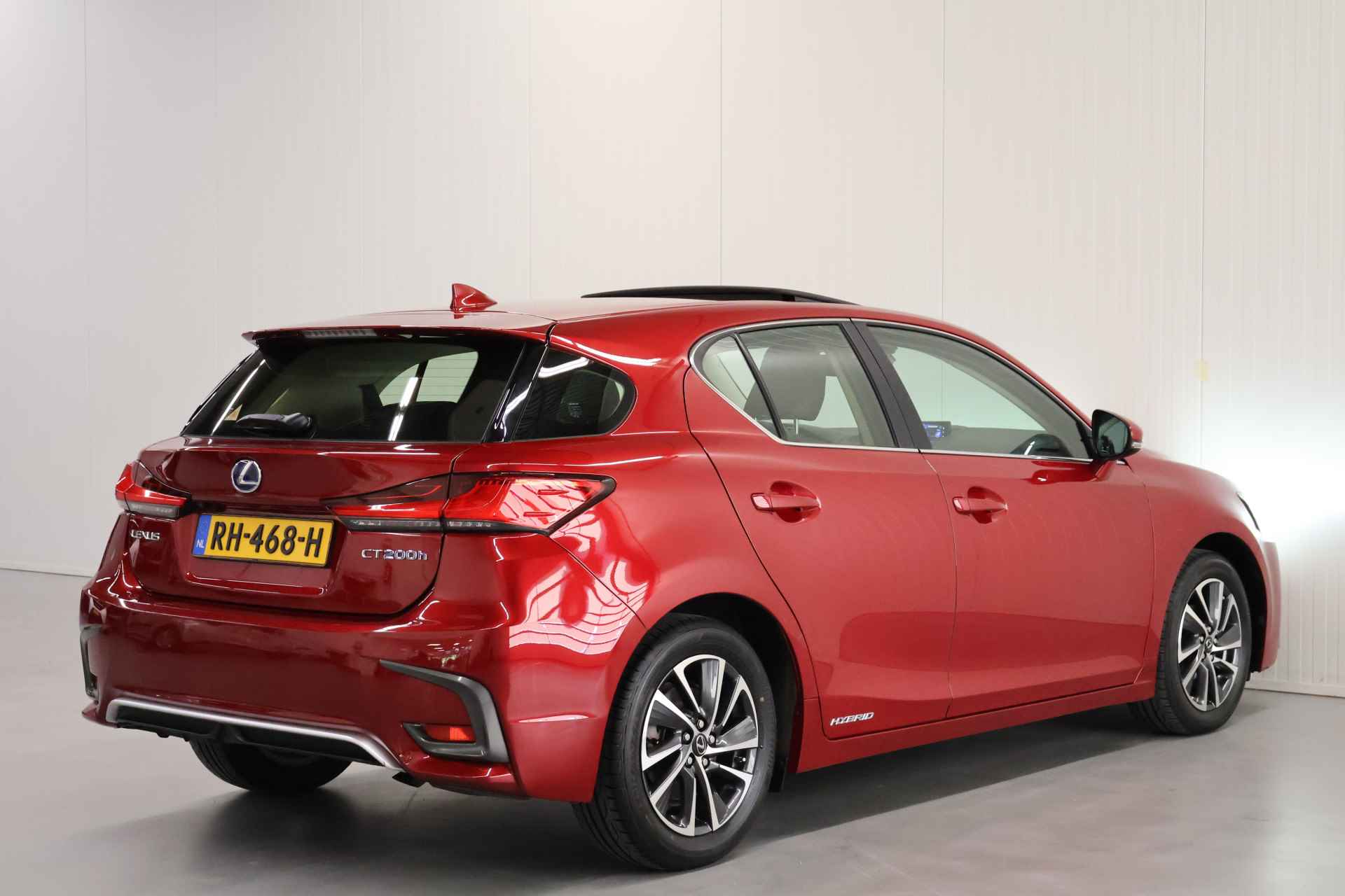 Lexus CT 200h Business Launch Edition - 3/36