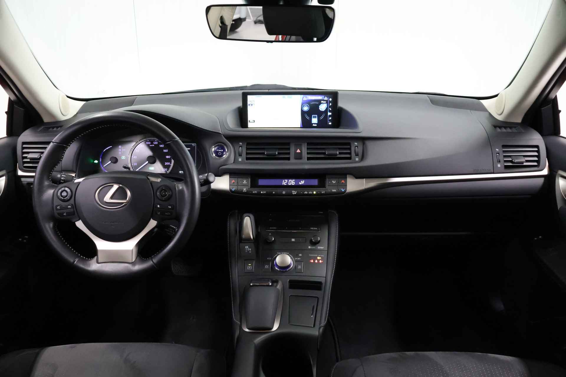 Lexus CT 200h Business Launch Edition - 4/36