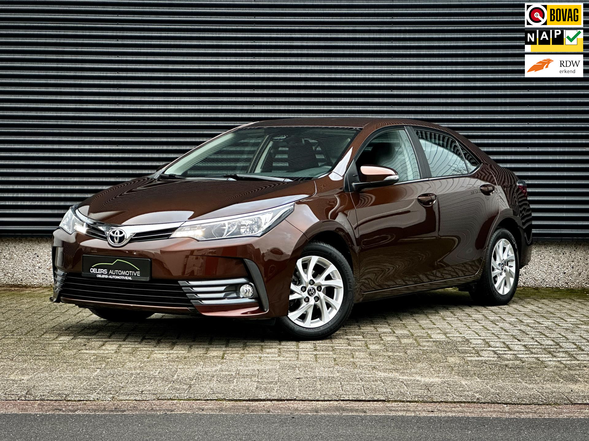 Toyota Corolla 1.6-16V Comfort | Clima | Cruise | Navi | Camera | Bluetooth | Metalic lak | 1e eig. | bij viaBOVAG.nl