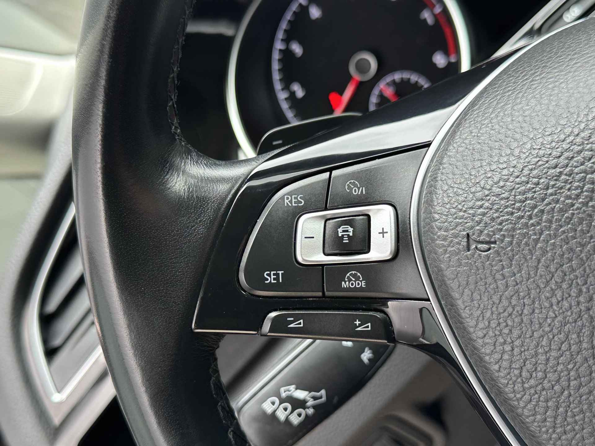 Volkswagen Touran 1.4 TSI 150 PK DSG Highline ✅ ACC ✅ Camera ✅ Massage - 23/34