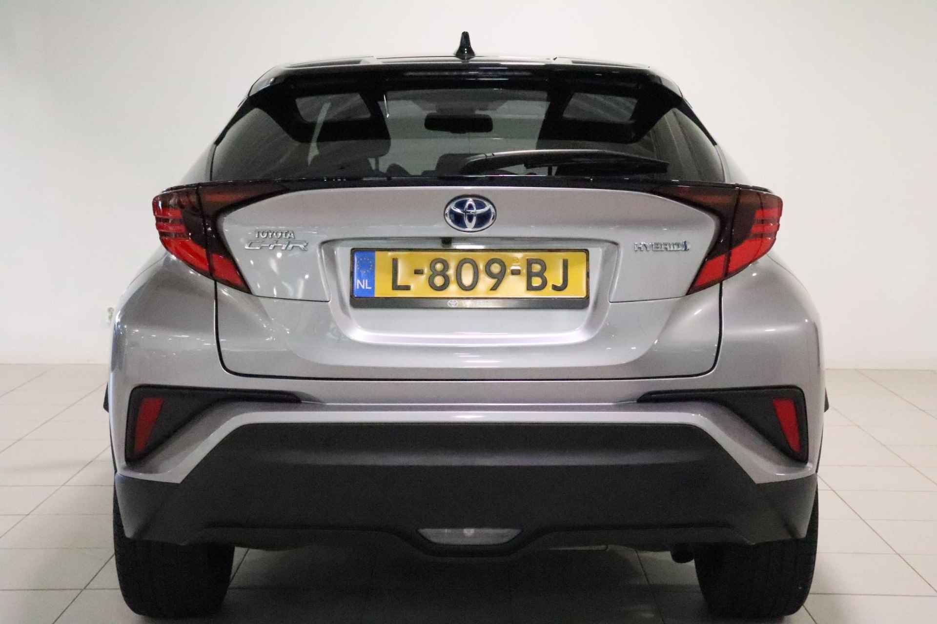 Toyota C-HR 1.8 Hybrid Style, Navi, Led Pack, Camera, Bi-Tone, Adaptieve Cruise control, Apple CarPlay / Android Auto, Stoelverwarming, Dealer Onderhouden, 1e Eigenaar - 4/33