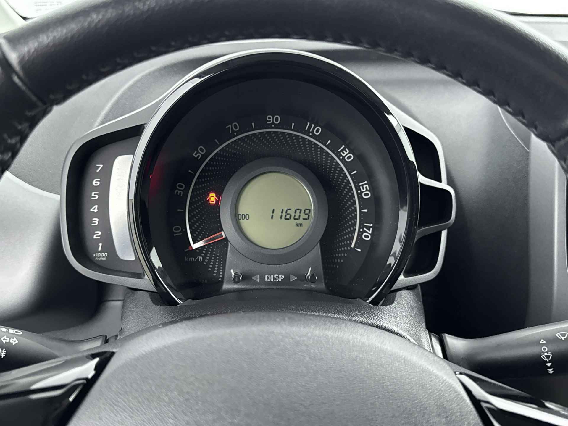 Toyota Aygo 1.0 VVT-i x-play | Airco | Camera | - 7/39