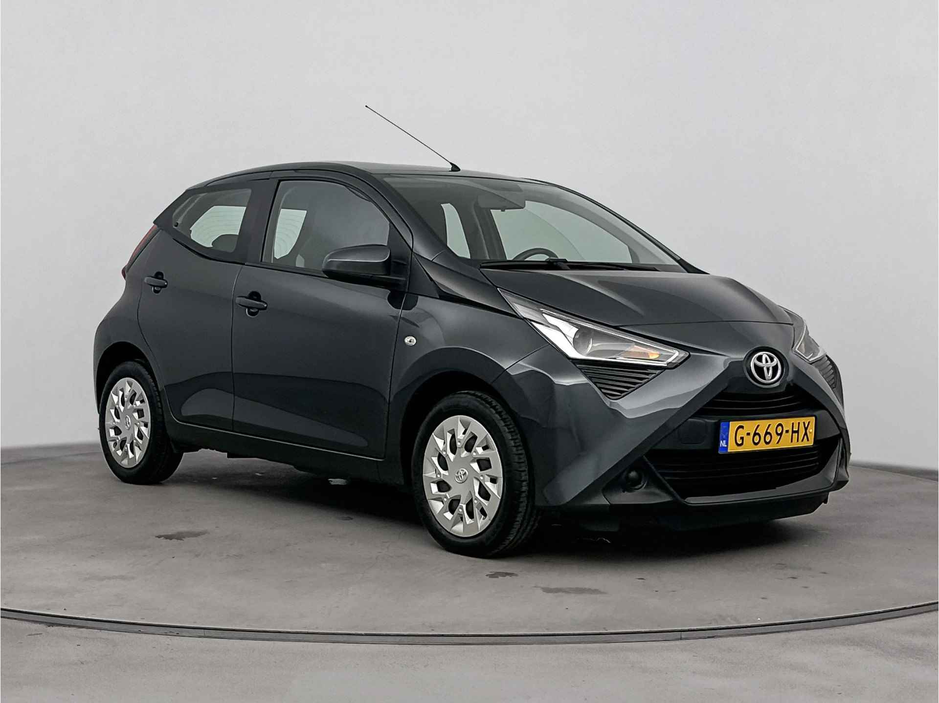 Toyota Aygo 1.0 VVT-i x-play | Airco | Camera | - 27/39