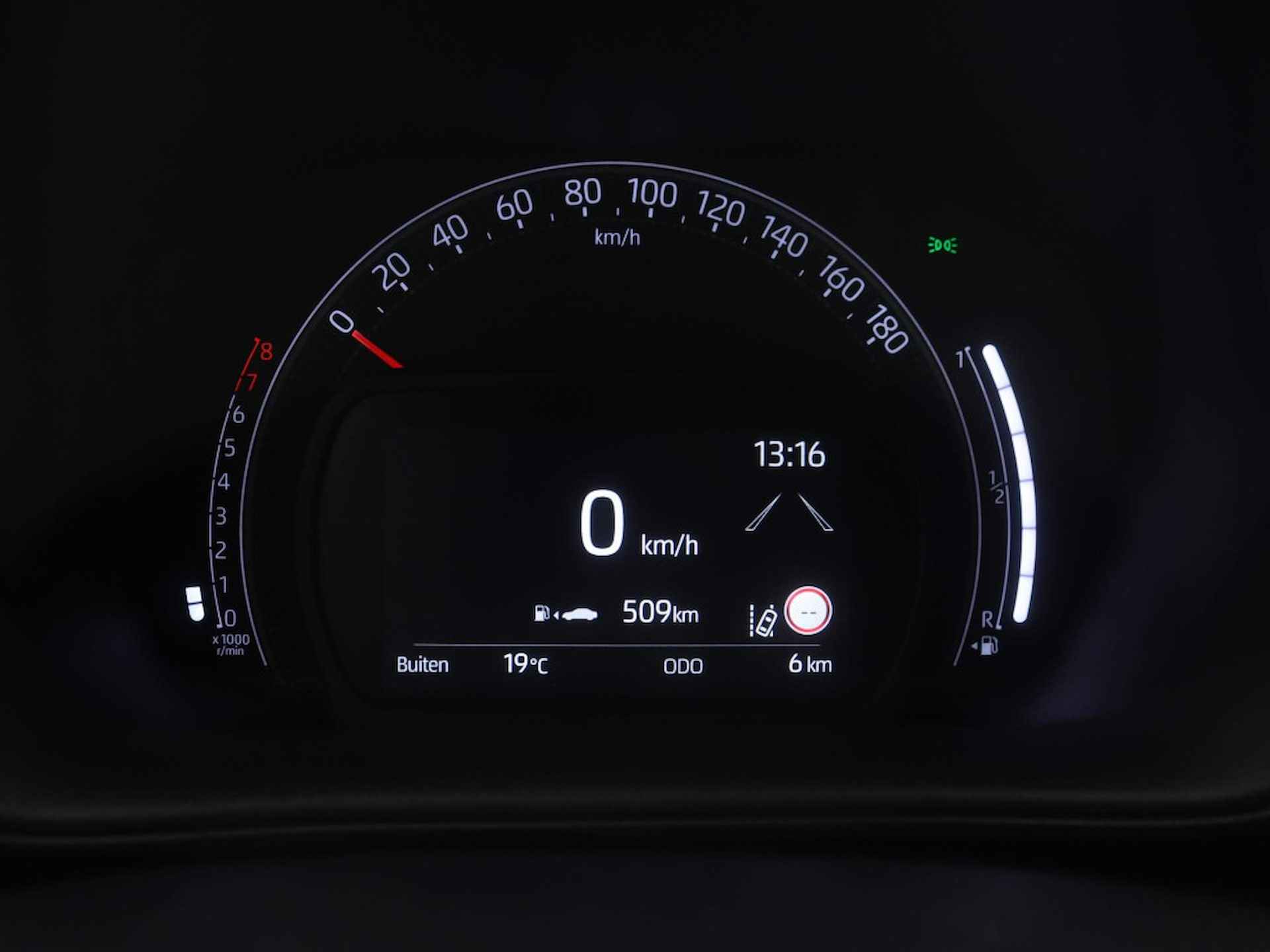 Toyota Aygo X 1.0 VVT-i MT play | Apple CarPlay | Camera | Adaptive Cruise Control | - 7/42