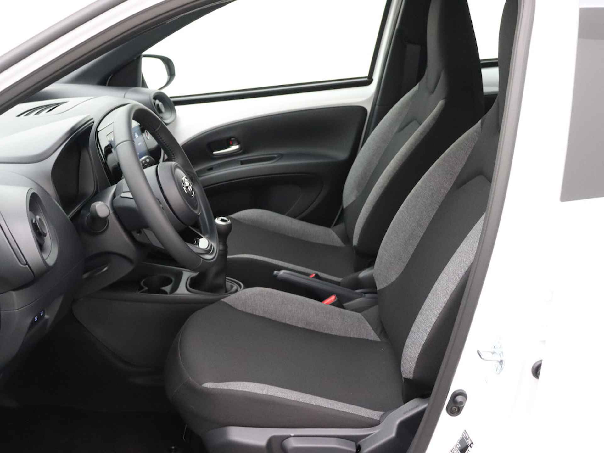 Toyota Aygo X 1.0 VVT-i MT play | Apple CarPlay | Camera | Adaptive Cruise Control | - 20/42