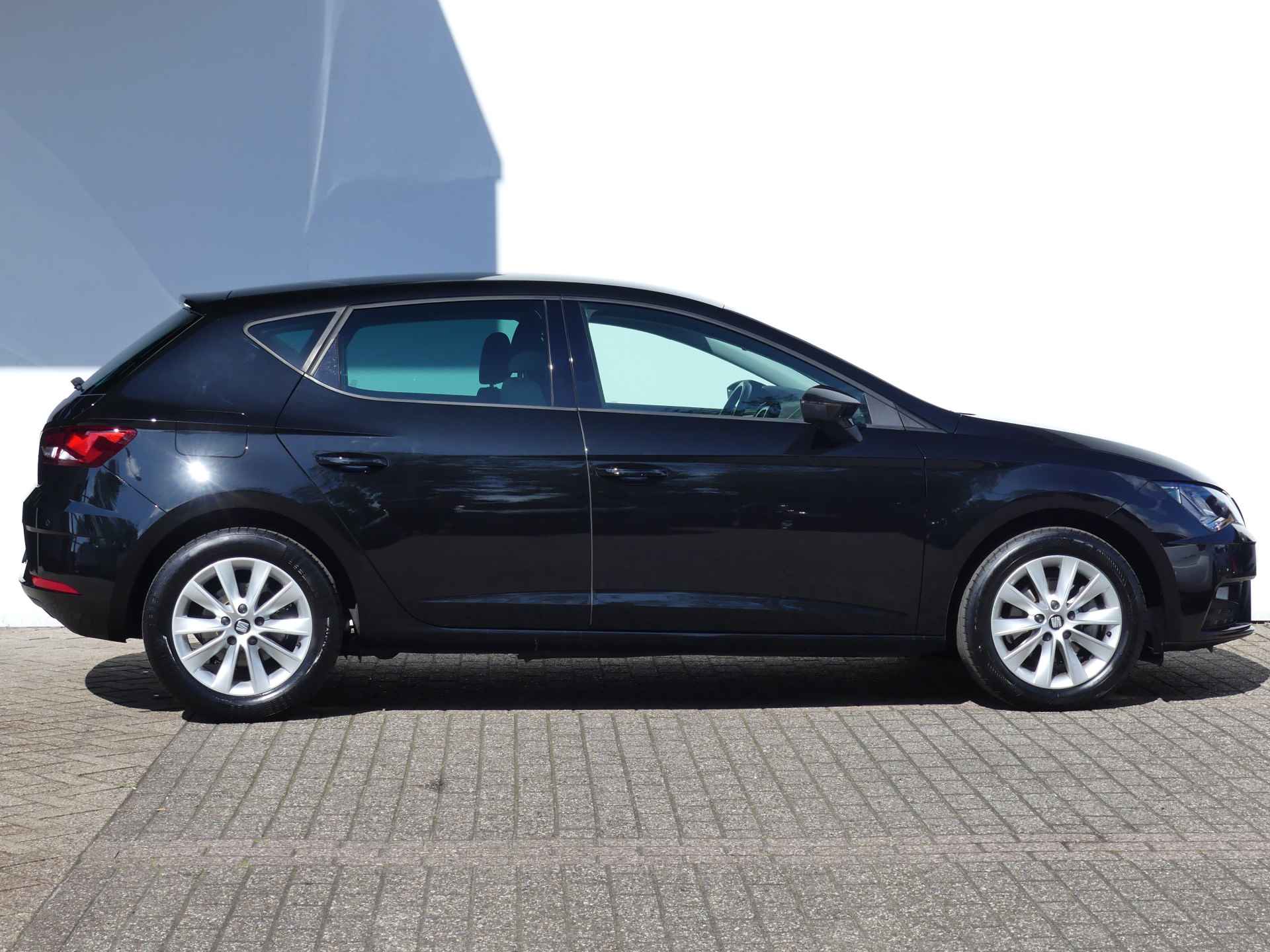 SEAT Leon 1.5 TSI 150PK Style Ultimate Edition DSG-7 | NAVI | CAMERA | PARKEERSENSOREN V+A | APPLE CARPLAY/ANDROID AUTO | - 31/36