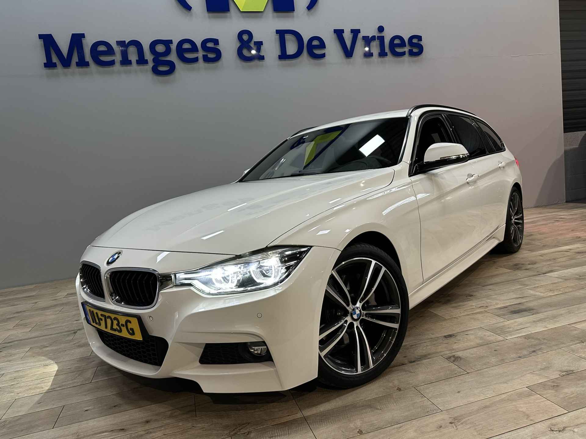 BMW 3 Serie Touring 340i 326 PK Centennial High Executive M Sport | 6 Cilinder | Airco ECC | LED | Navigatie | Leer | Trekhaak | Stoelverwarming | 19" velgen | DAB | Isofix | NAP | - 44/52