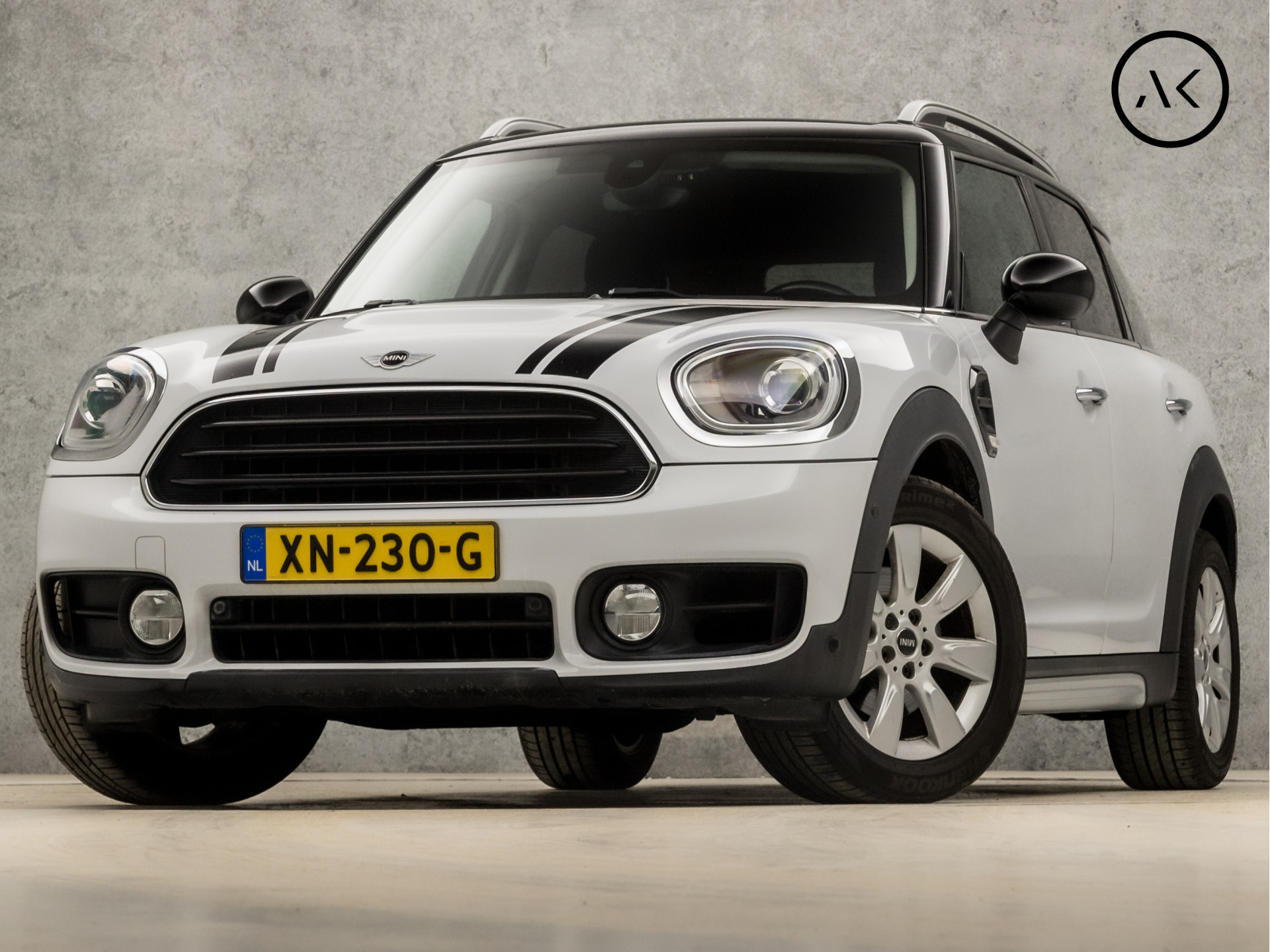 MINI Countryman 1.5 Cooper Chili Sport Automaat (NAVIGATIE, CLIMATE, GETINT GLAS, LED KOPLAMPEN, PARKEERSENSOREN, SPORTSTOELEN, CRUISE, DAKRAILS, NIEUWSTAAT)