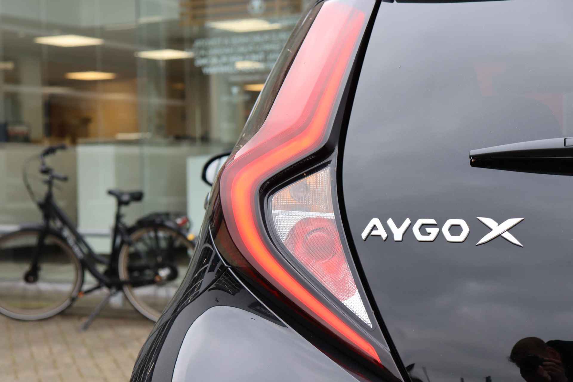 Toyota Aygo X 1.0 VVT-i S-CVT Automaat Premium | Demo - 33/34