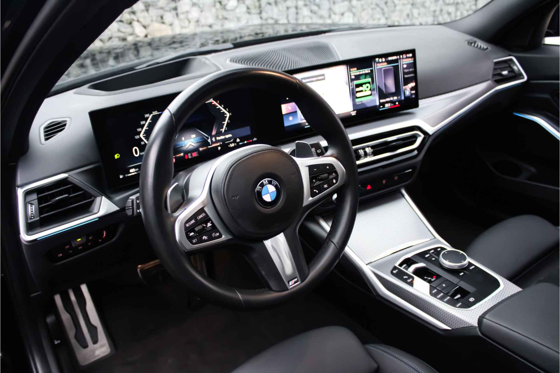 BMW 3 Serie Touring 320i High Executive | Pano | Trekhaak | Sfeer - 2/36