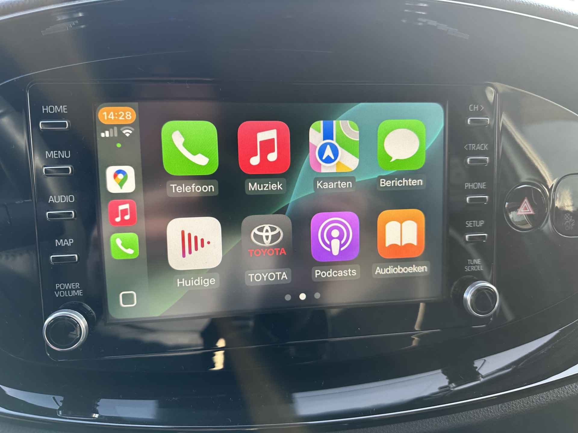 Toyota Aygo X 1.0 VVT-i Pulse Automaat Bi-tone / lichtmetalen velgen / Apple Carplay / Android Auto / parkeercamera / 10 jaar garantie / auto - 24/32