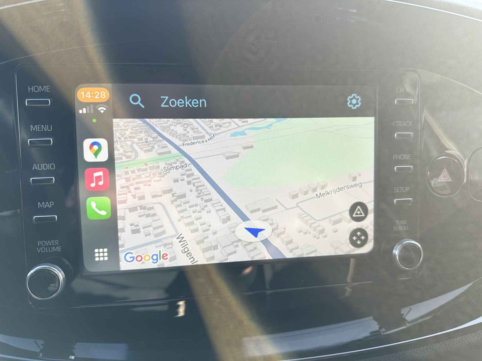 Toyota Aygo X 1.0 VVT-i Pulse Automaat Bi-tone / lichtmetalen velgen / Apple Carplay / Android Auto / parkeercamera / 10 jaar garantie / auto - 26/32